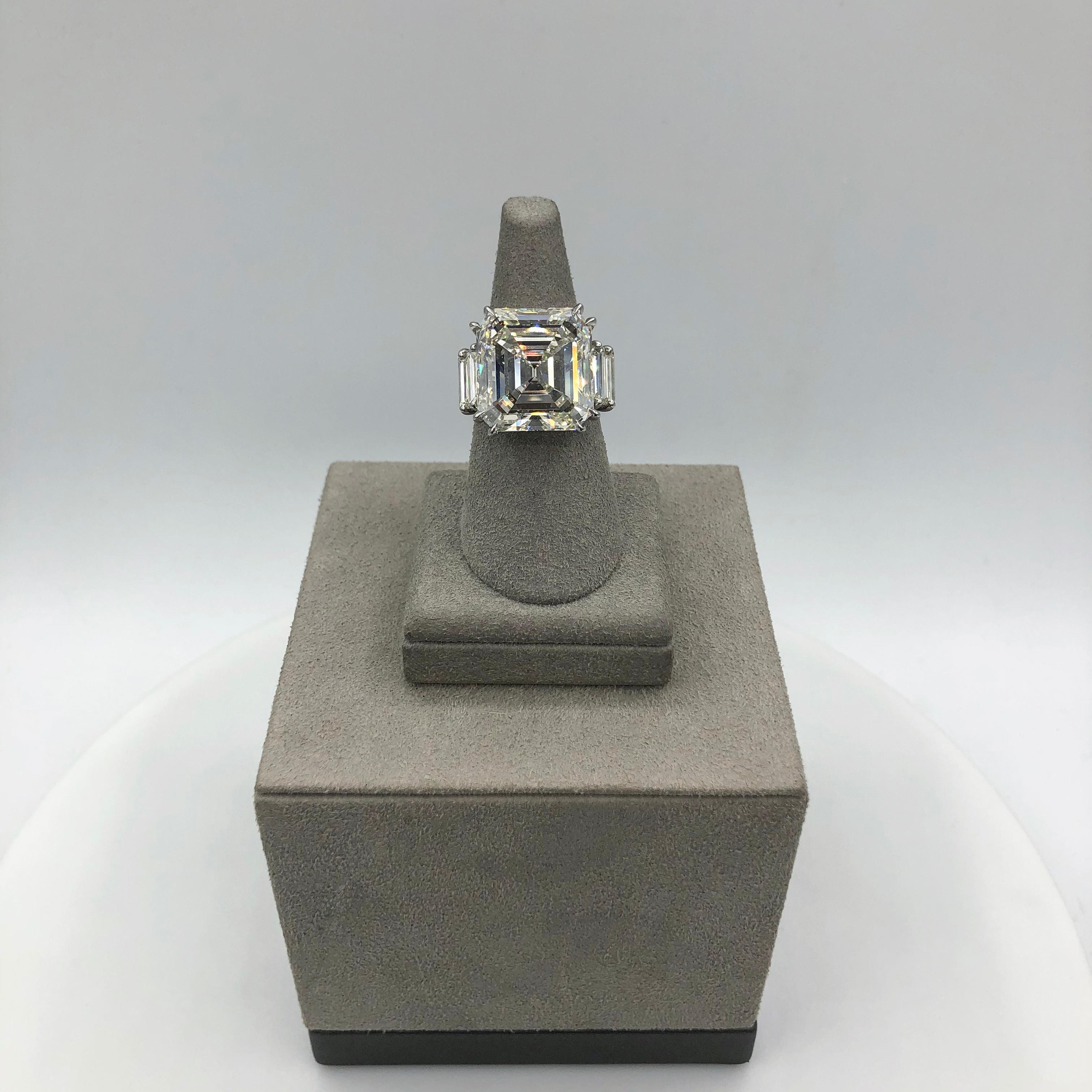 Roman Malakov 20.18 Carat Total Mixed Cut Diamond Five-Stone Engagement Ring For Sale 1