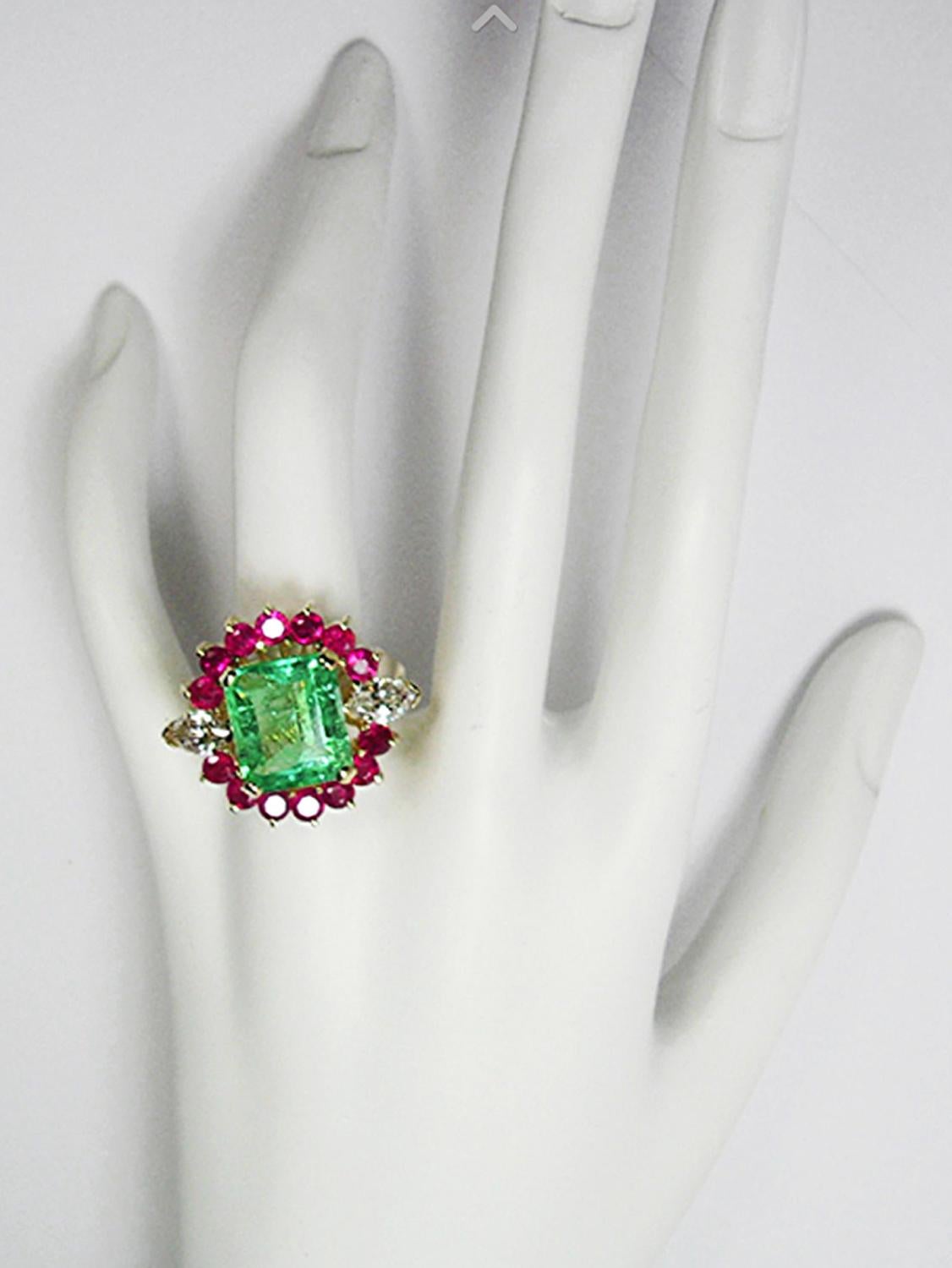 EGL USA Certified 7.14 Carat Emerald Diamond & Ruby Cluster Cocktail Ring  For Sale 1