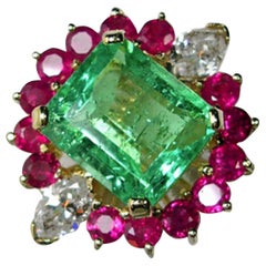 EGL USA Certified 7.14 Carat Colombian Emerald Diamond & Ruby Cocktail Ring