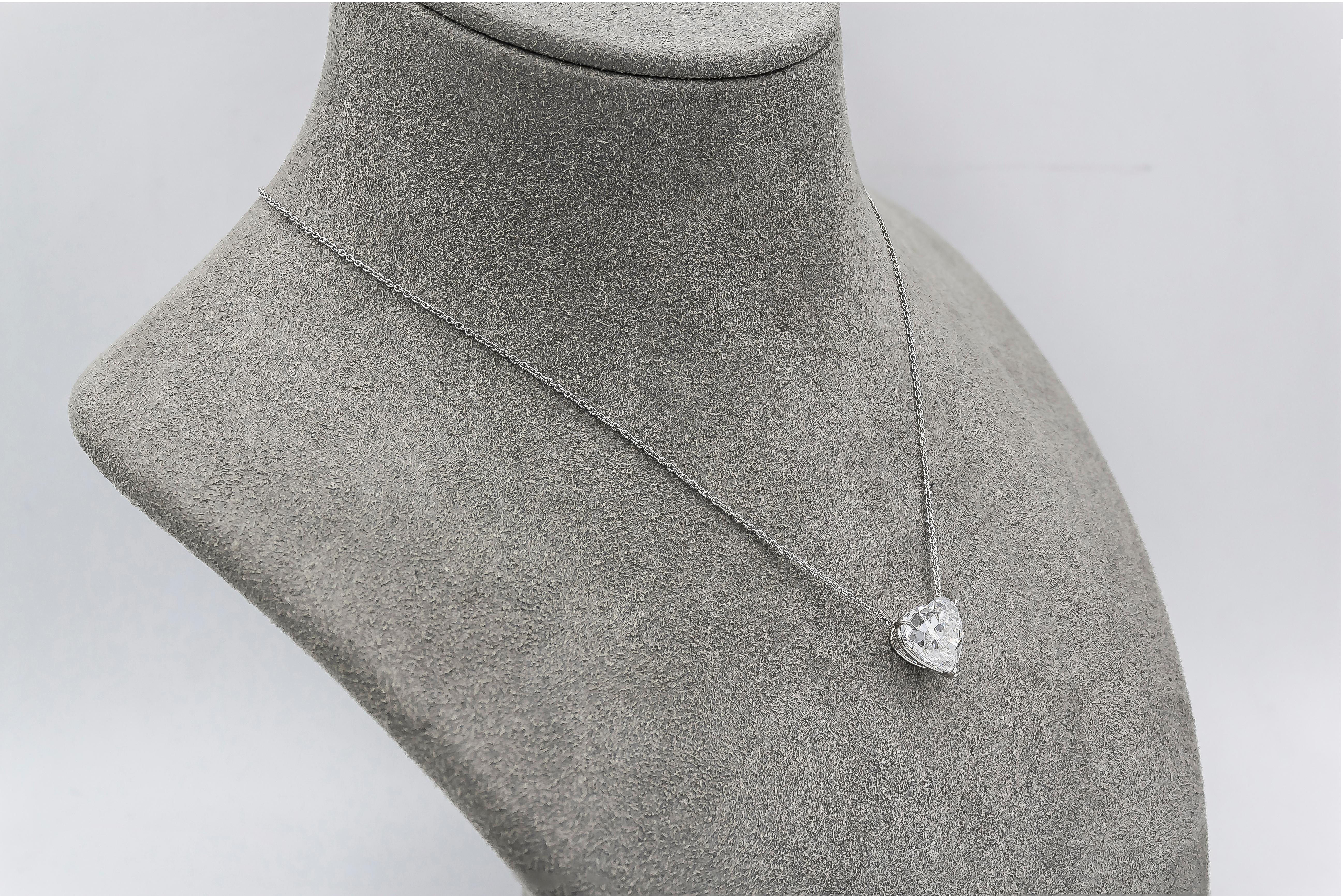 heart shape solitaire pendant