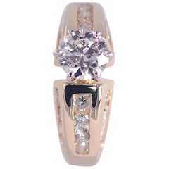 EGL USA Certified VS1, I Diamond Ring, 1.0 Carat Centre 2.0 Carat Total EGL USA Certified VS1, I Diamond Ring, 1.0 Carat Centre 2.0 Carat Total