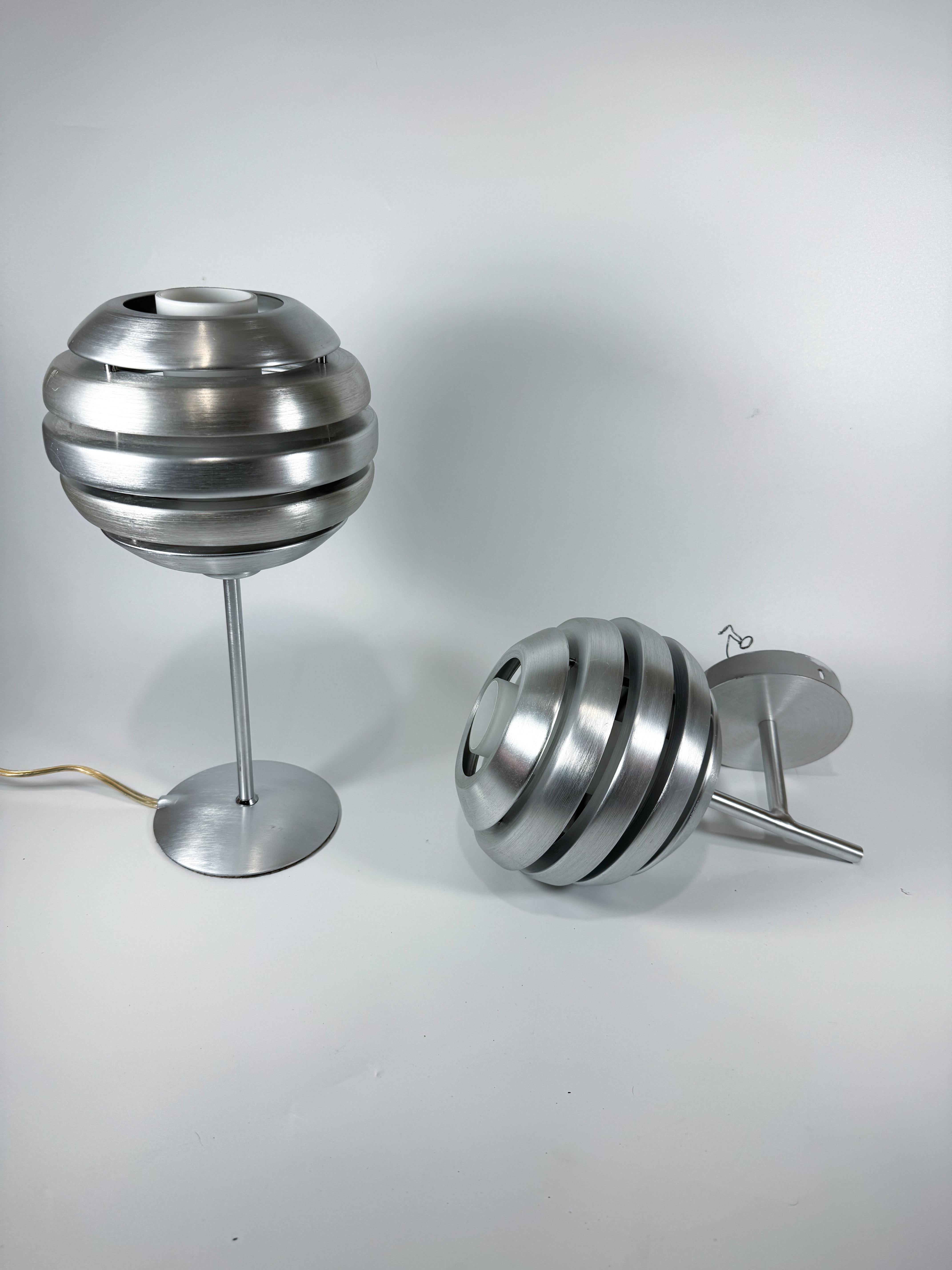 Alluminio Lampada ad anello Eglo 'Mercur' in alluminio spazzolato, lampada da tavolo austriaca dell'era spaziale degli anni '60 in vendita
