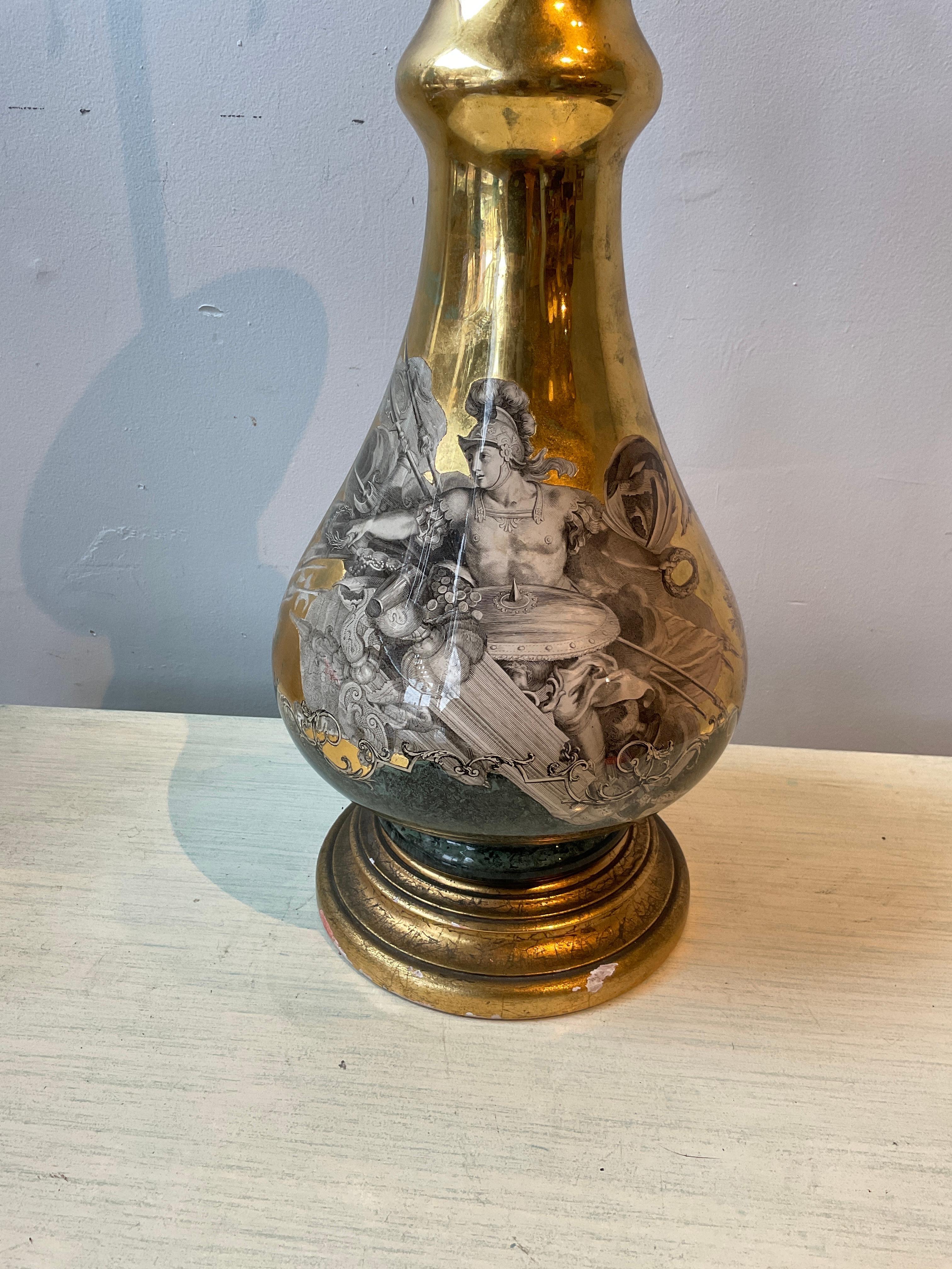 Eglomise  1950s Italian Classical Lamp In Good Condition For Sale In Tarrytown, NY