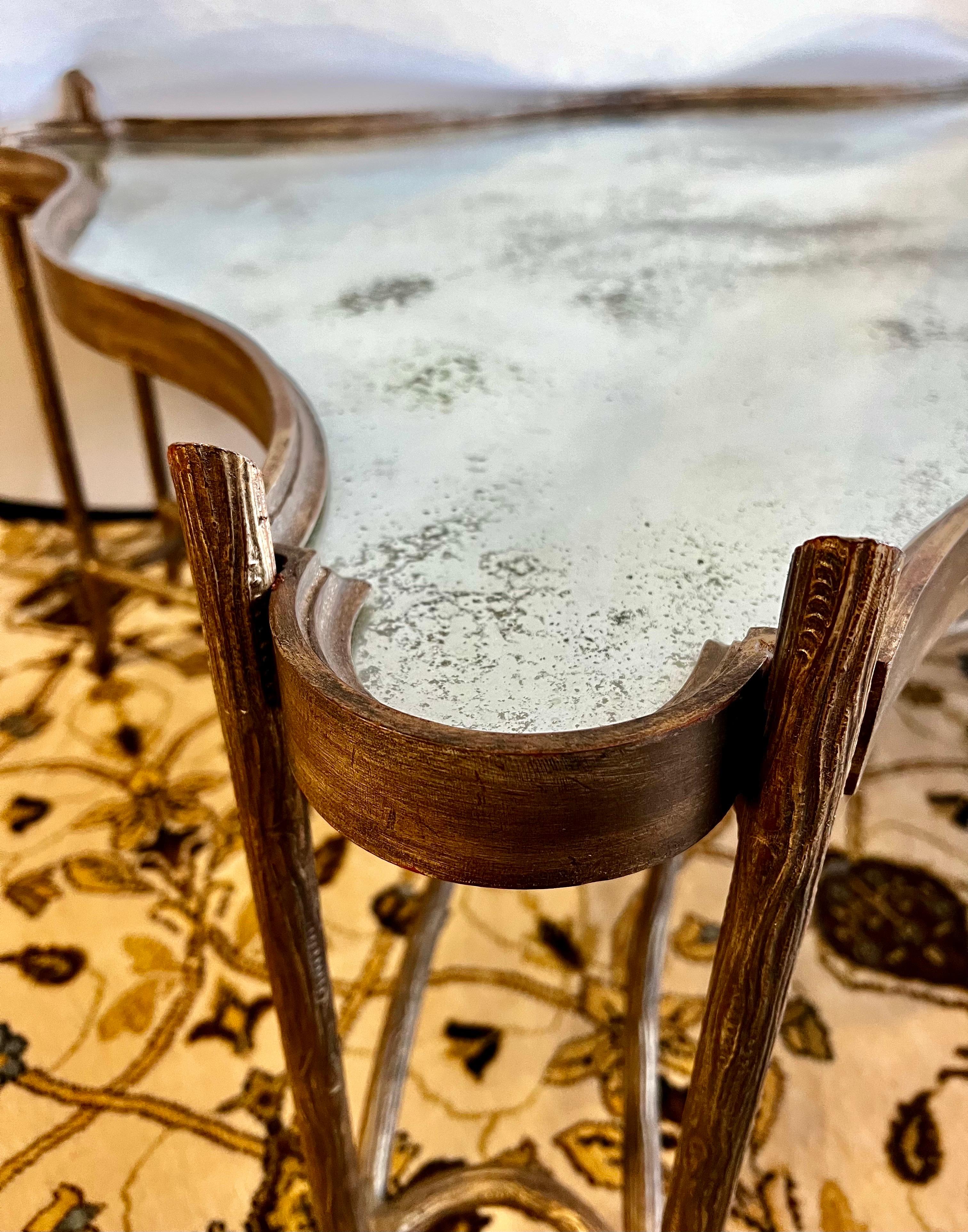 XXIe siècle et contemporain Eglomise Table Cocktail Tables à café en Faux Bois, miroir et fer doré Art Deco en vente