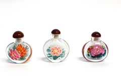 Églomisé Reverse Painted Snuff Bottles Set of Three Peonies