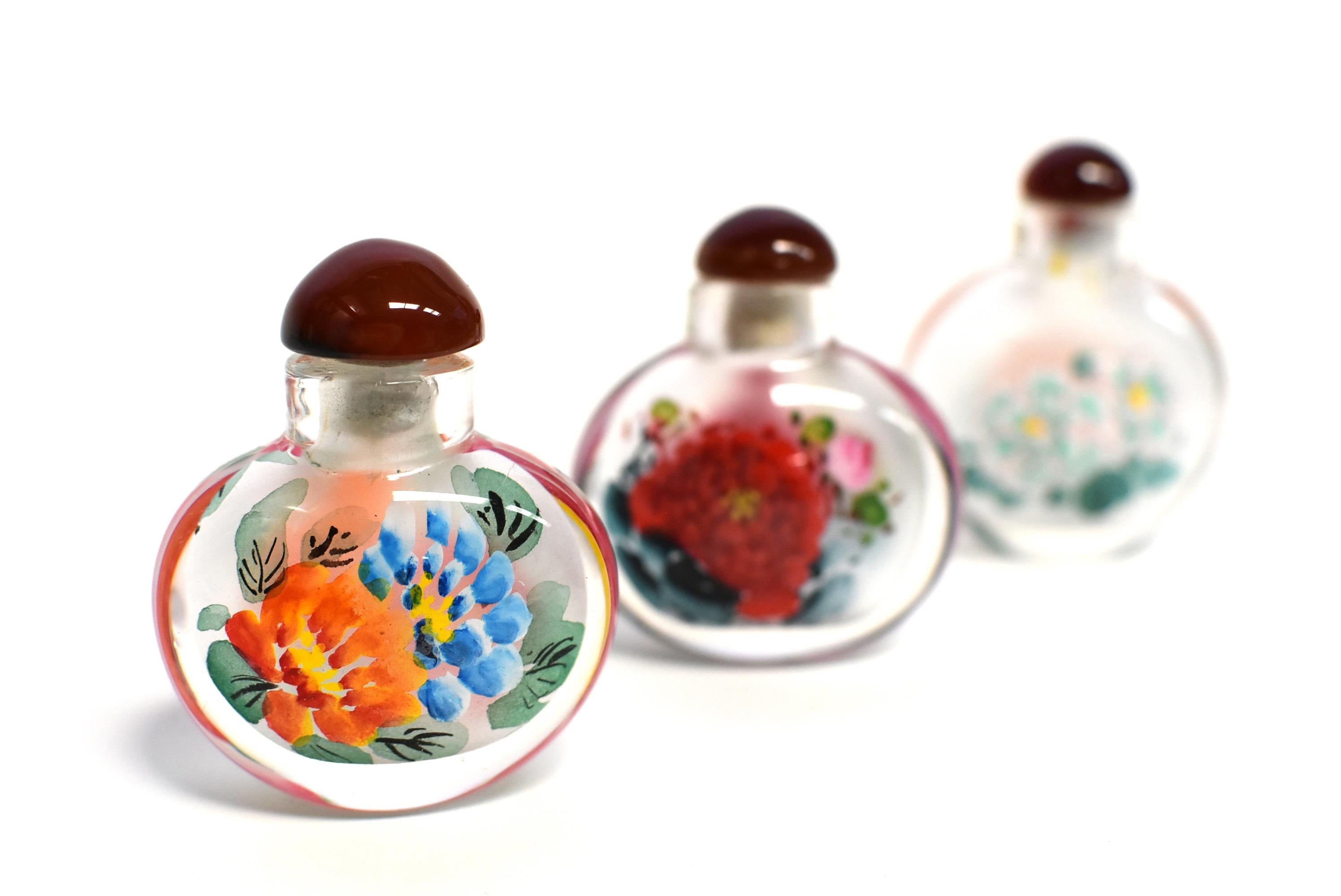 Agate Églomisé Reverse Painted Snuff Bottles Set of Three Peonies