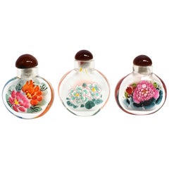 Églomisé Reverse Painted Snuff Bottles Set of Three Peonies