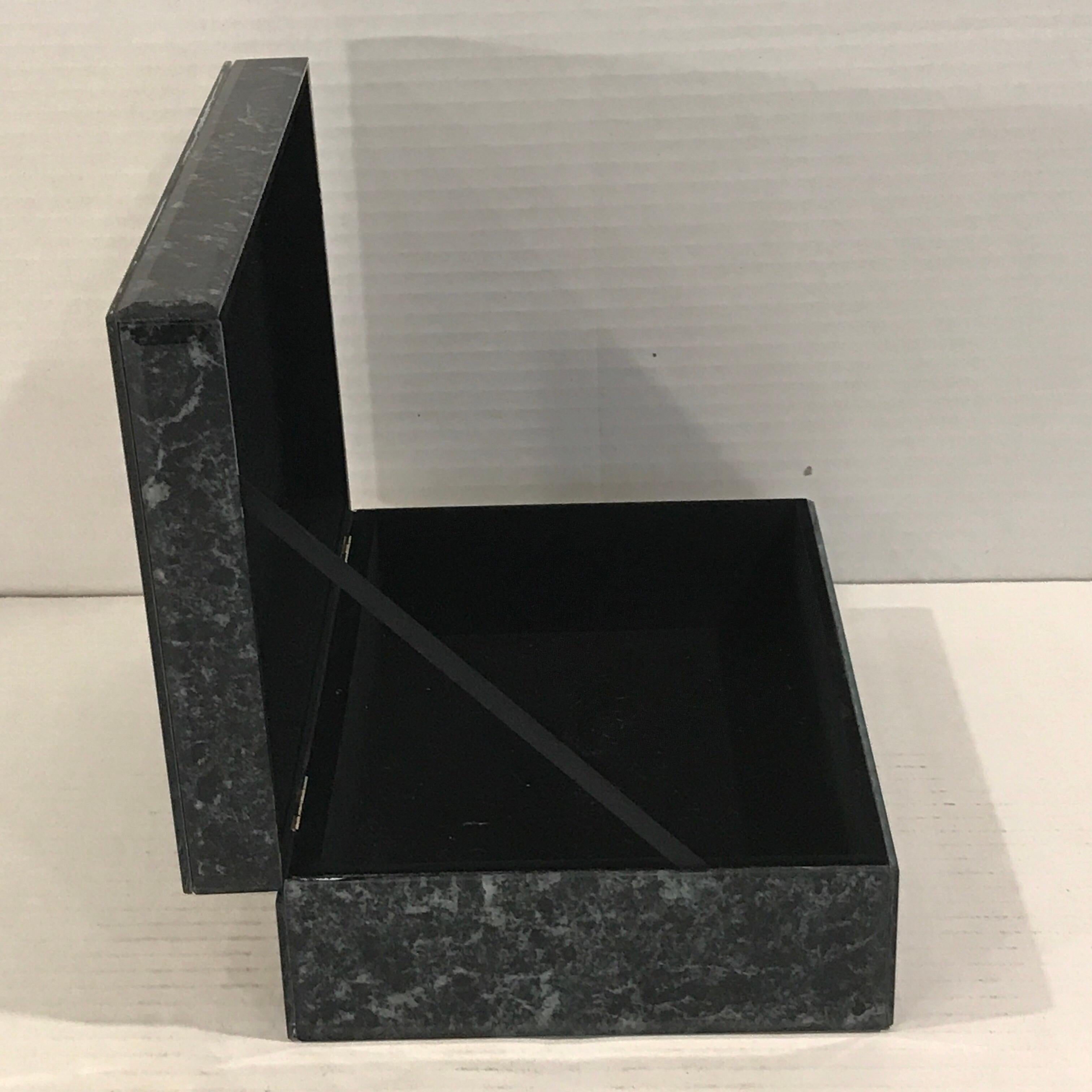 Églomisé Verdigris Marble Table Box In Excellent Condition For Sale In Atlanta, GA