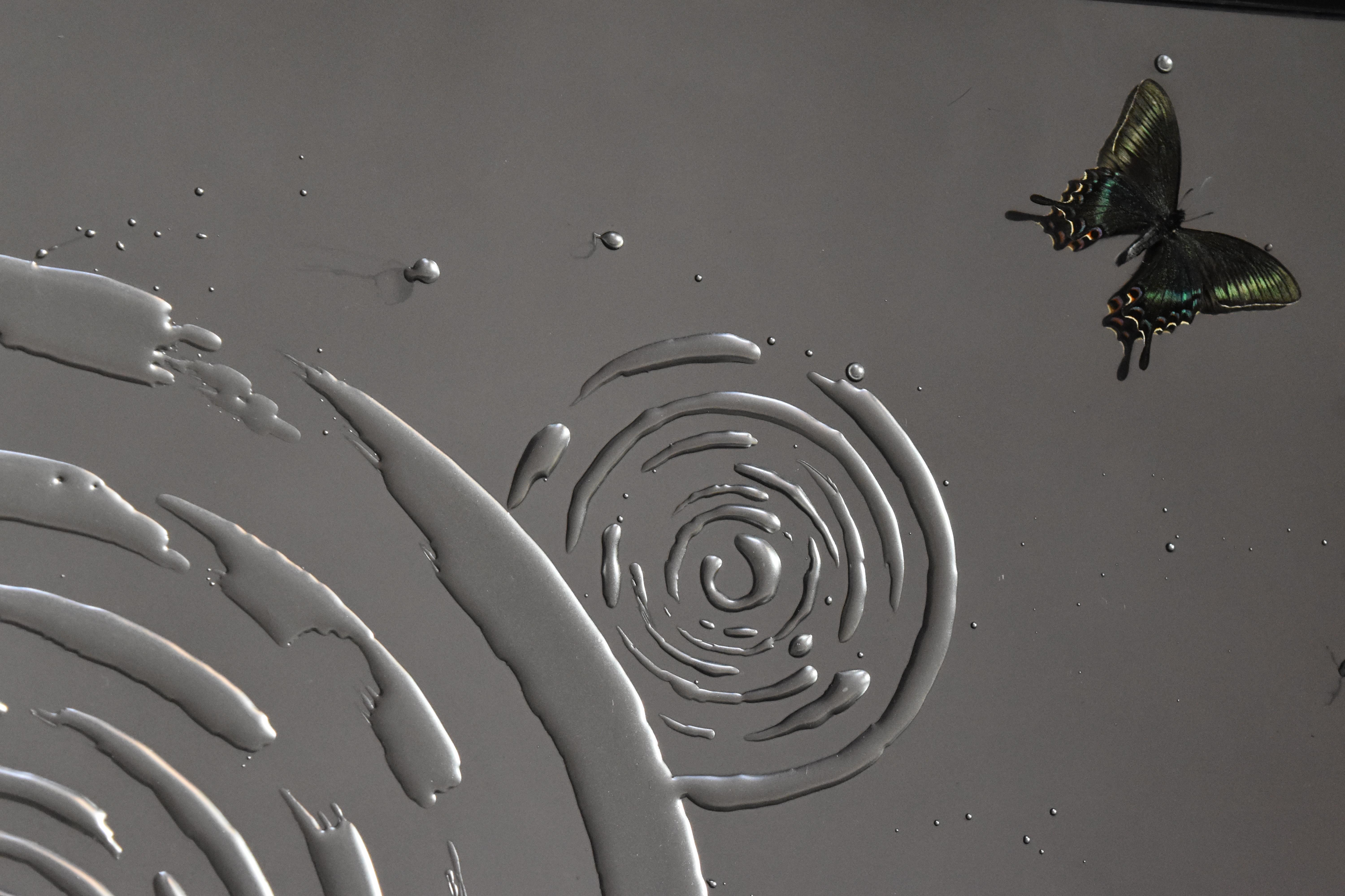 French eglomised glass with butterfly and water ripples For Sale