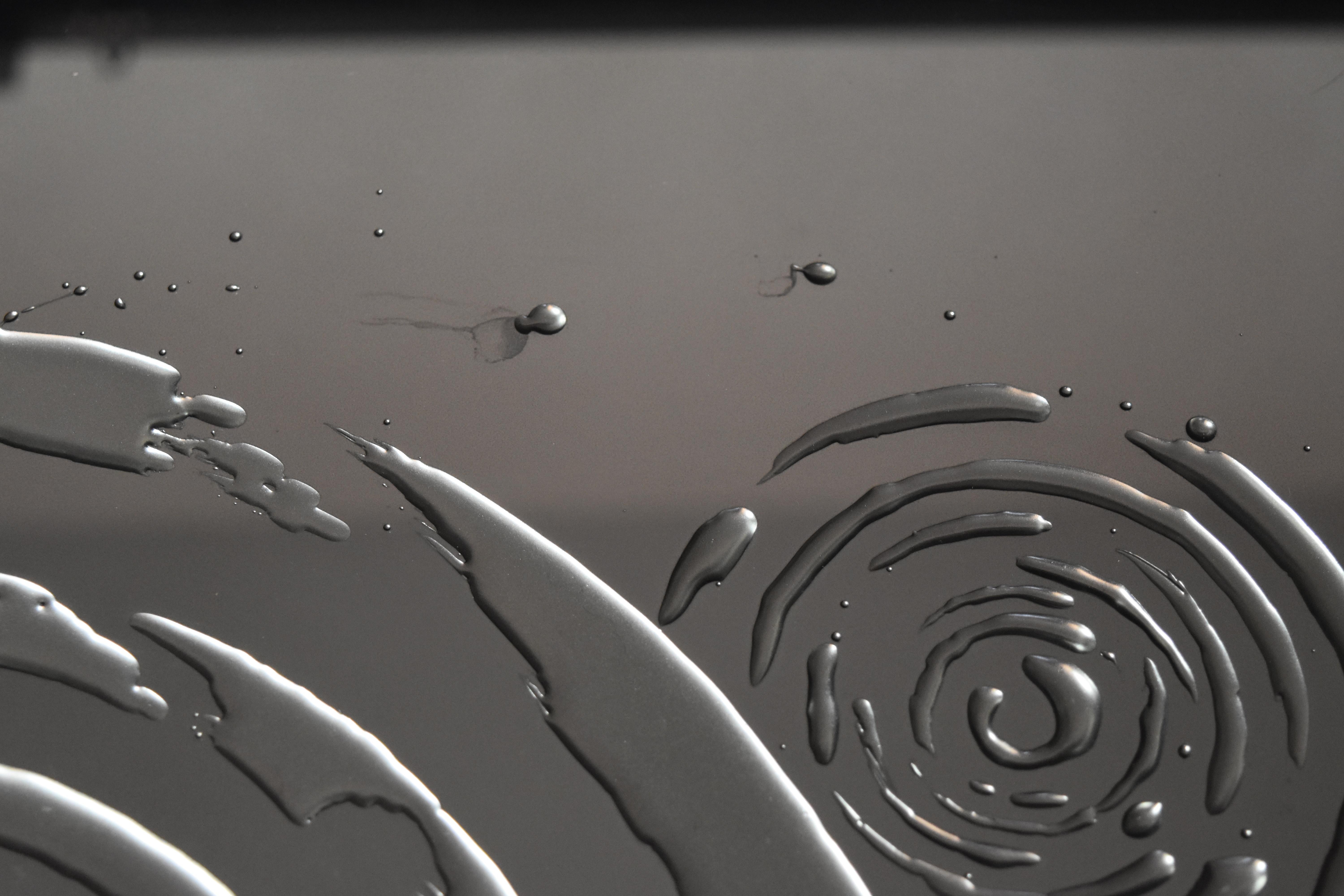 eglomised glass with butterfly and water ripples For Sale 2