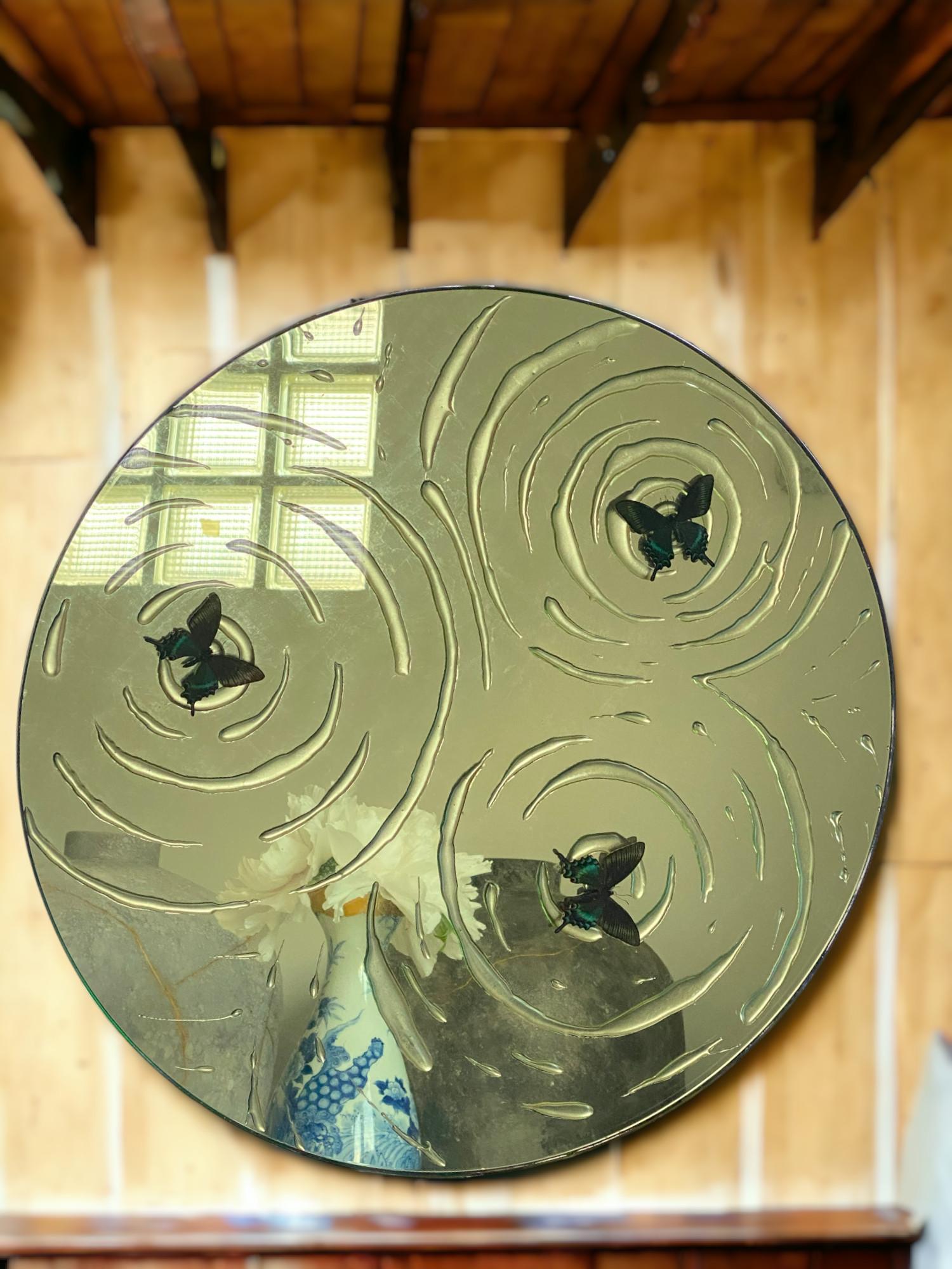 Eglomised mirror with pure gold and real butterfly For Sale 2