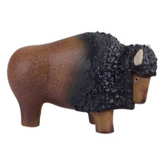 EGO Lidköping, Suède. Sculpture en céramique d'un bison Environ 1970