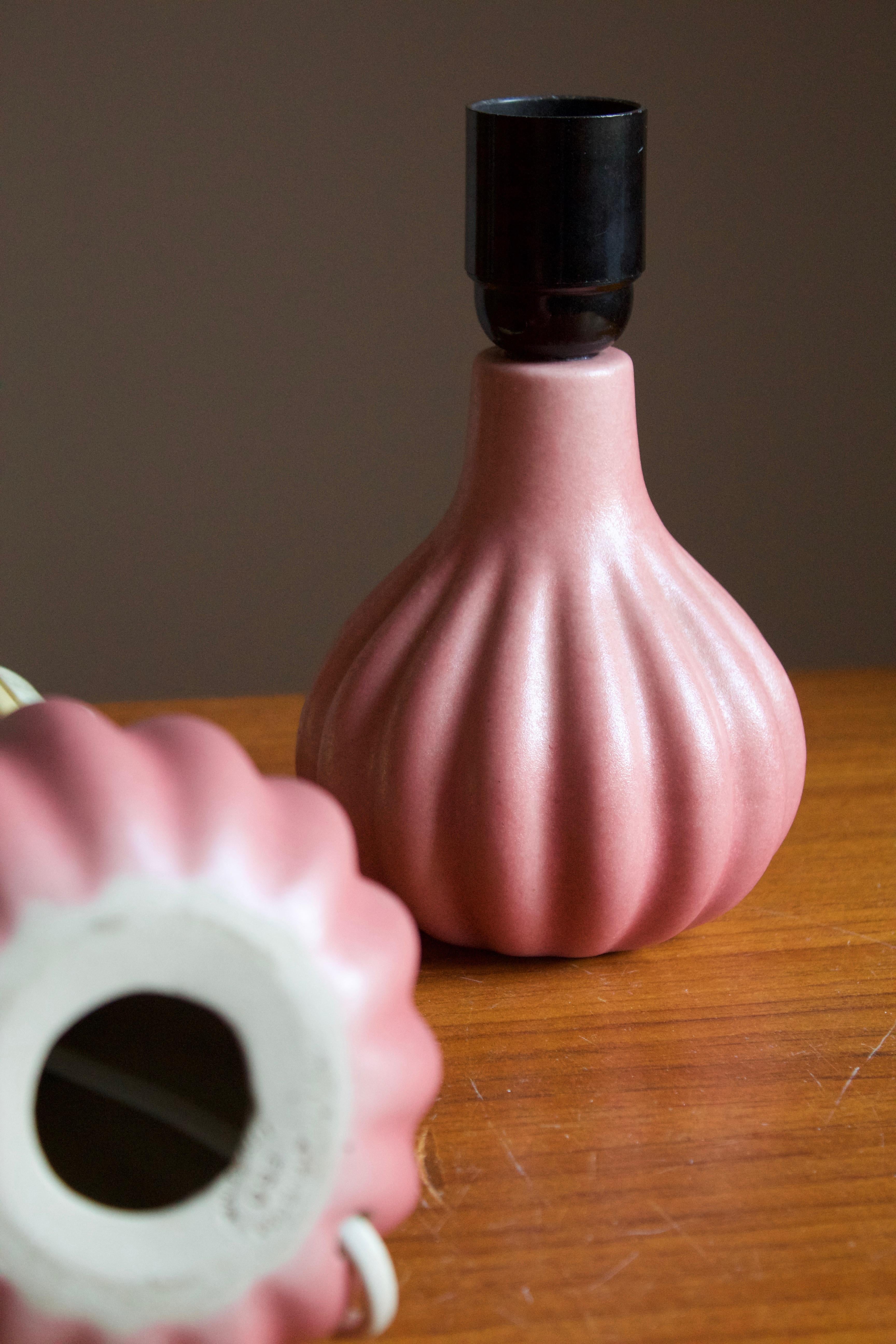 Ego Stengods, Fluted Table Lamps, Pink Stoneware, Sweden, 1960s In Good Condition In High Point, NC