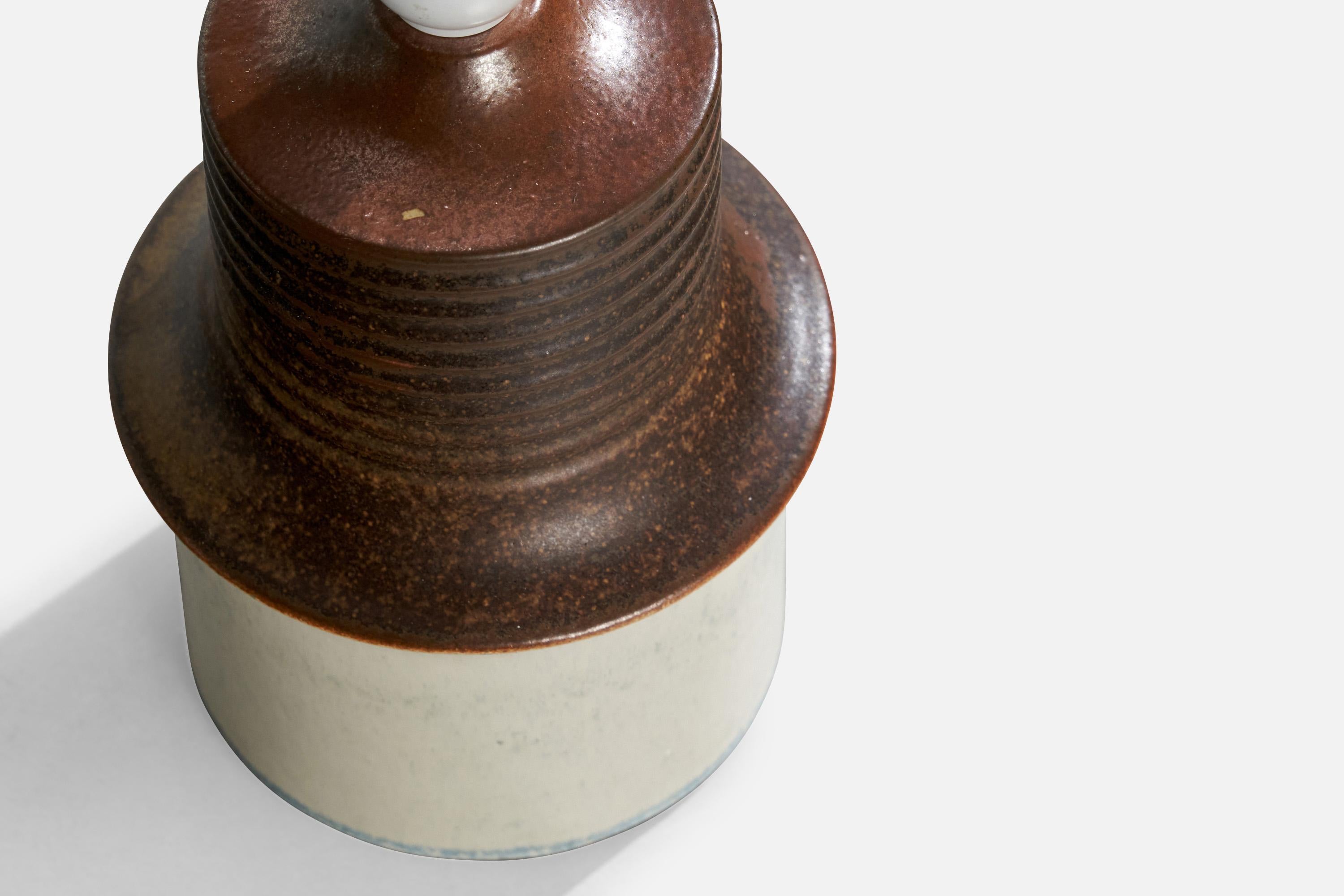 Ego Stengods, Table Lamp, Stoneware, Sweden, 1970s In Good Condition For Sale In High Point, NC
