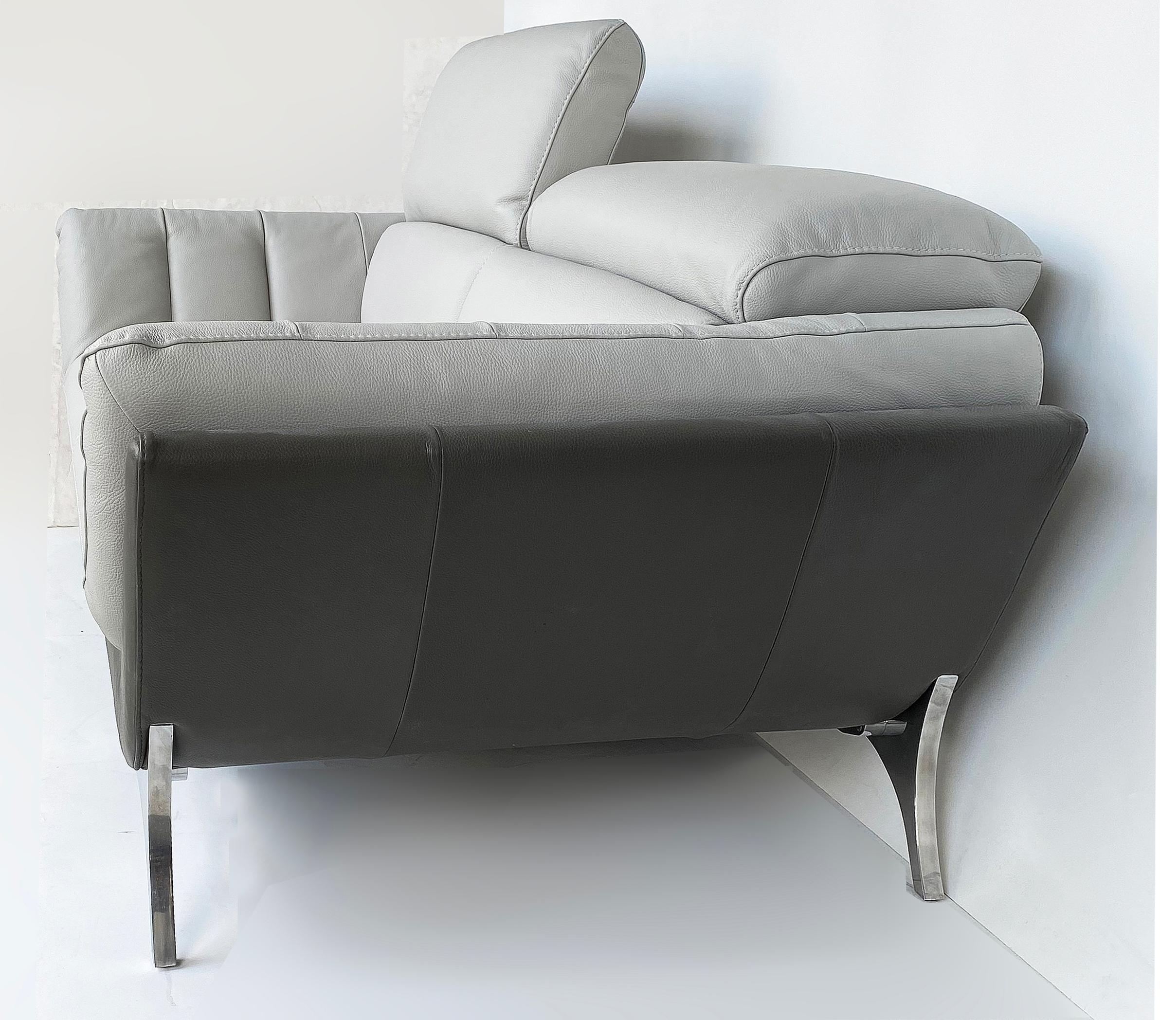 sofa with adjustable headrests