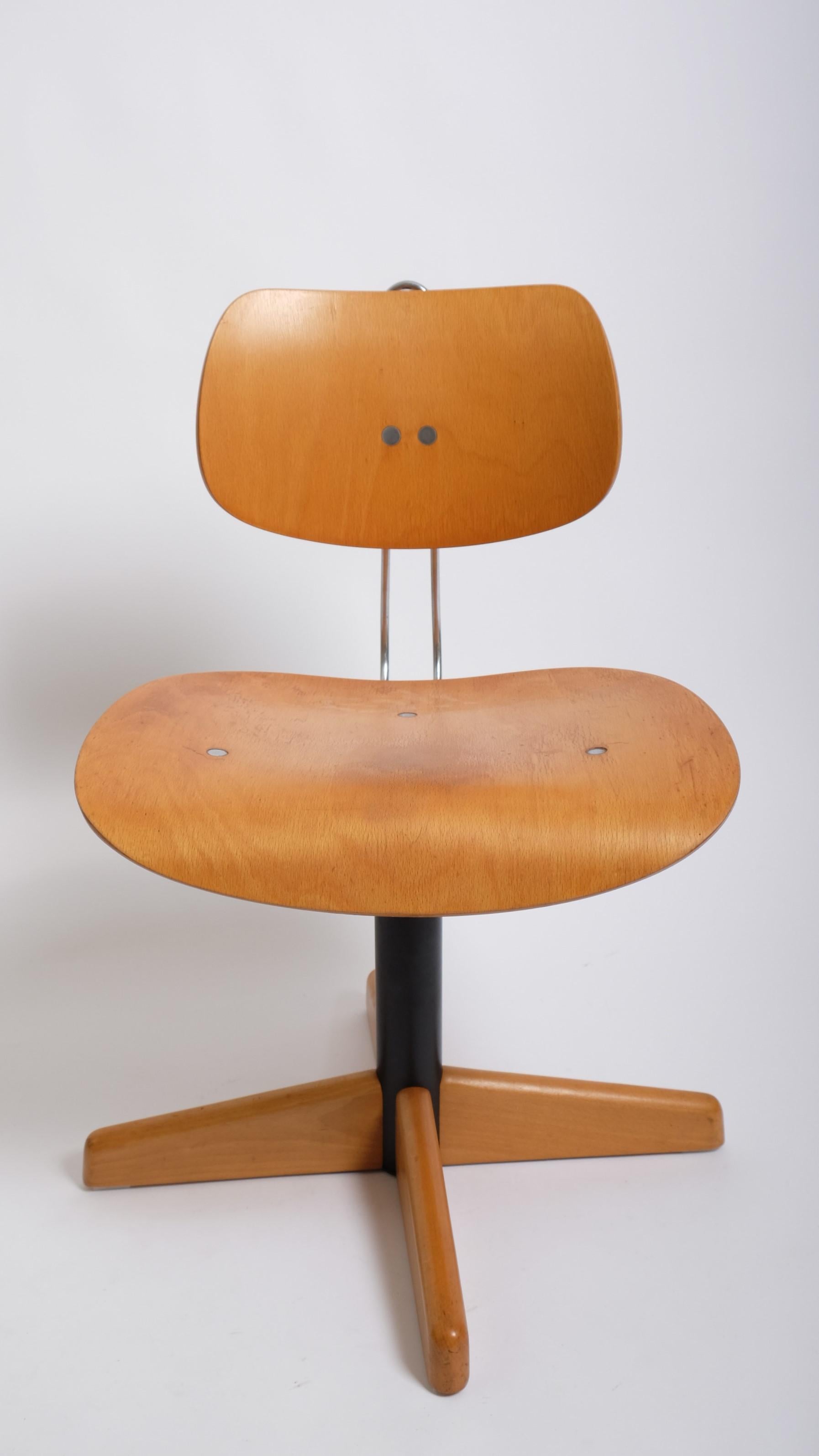 Chaise de bureau Egon Eiermann SE40 pour Wilde + Spieth, Allemagne, années 1950 en vente 3