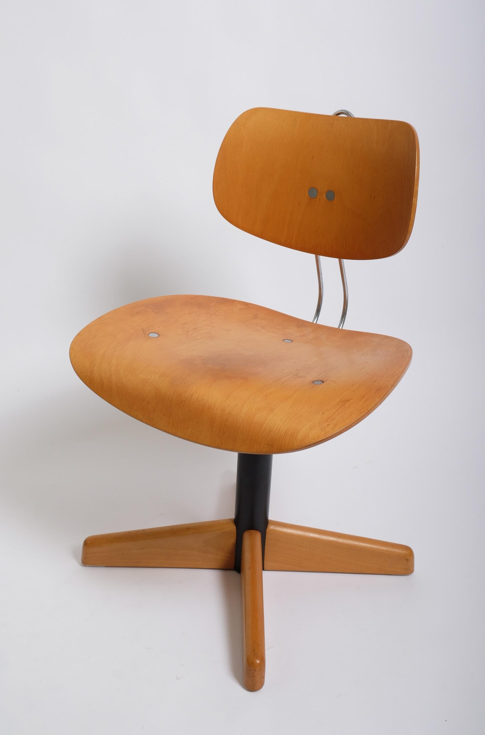 Chaise de bureau Egon Eiermann SE40 pour Wilde + Spieth, Allemagne, années 1950 en vente 4