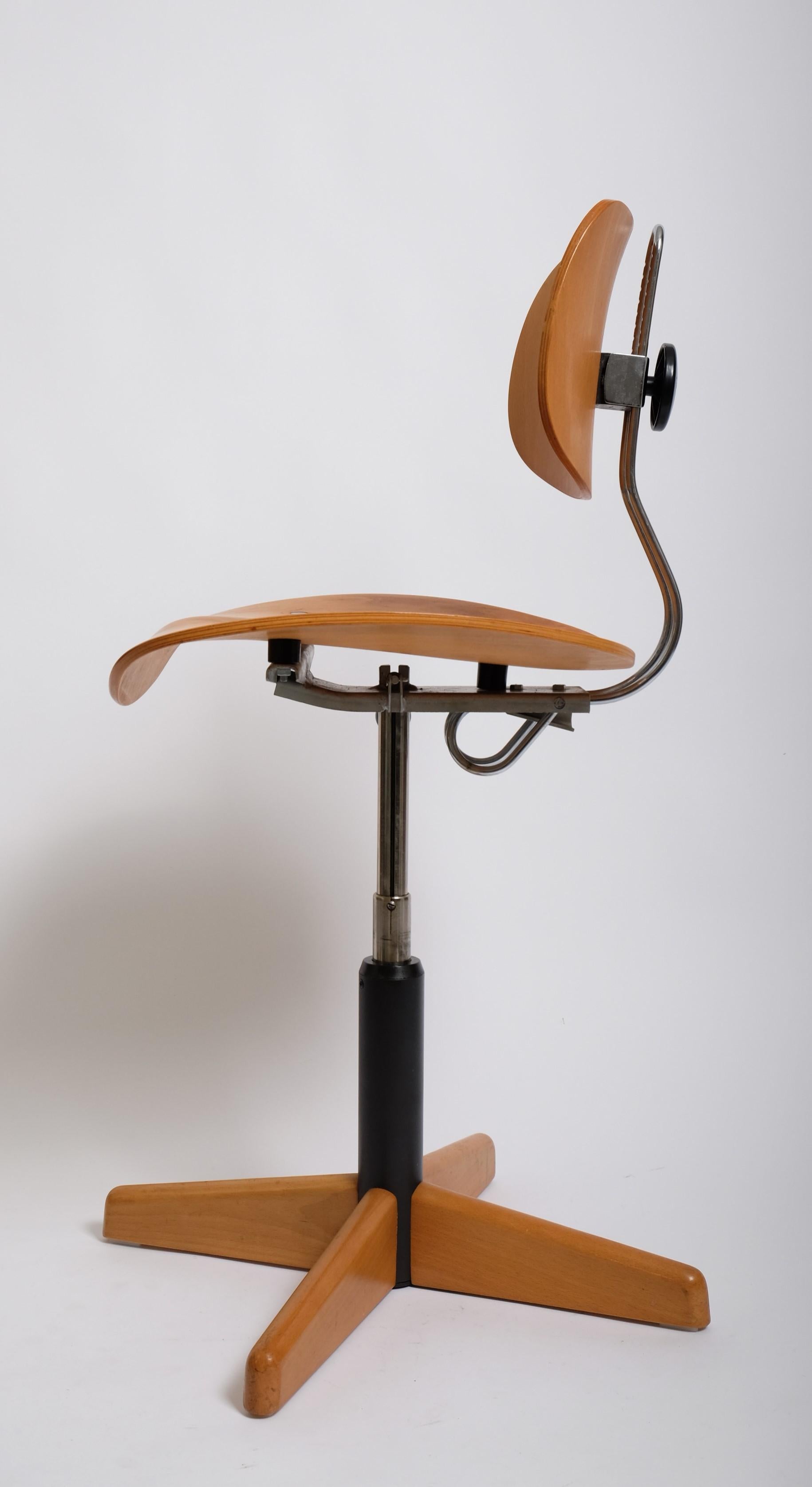 Egon Eiermann Desk Chair SE40 for Wilde + Spieth, Germany 1950s In Good Condition For Sale In München, BY