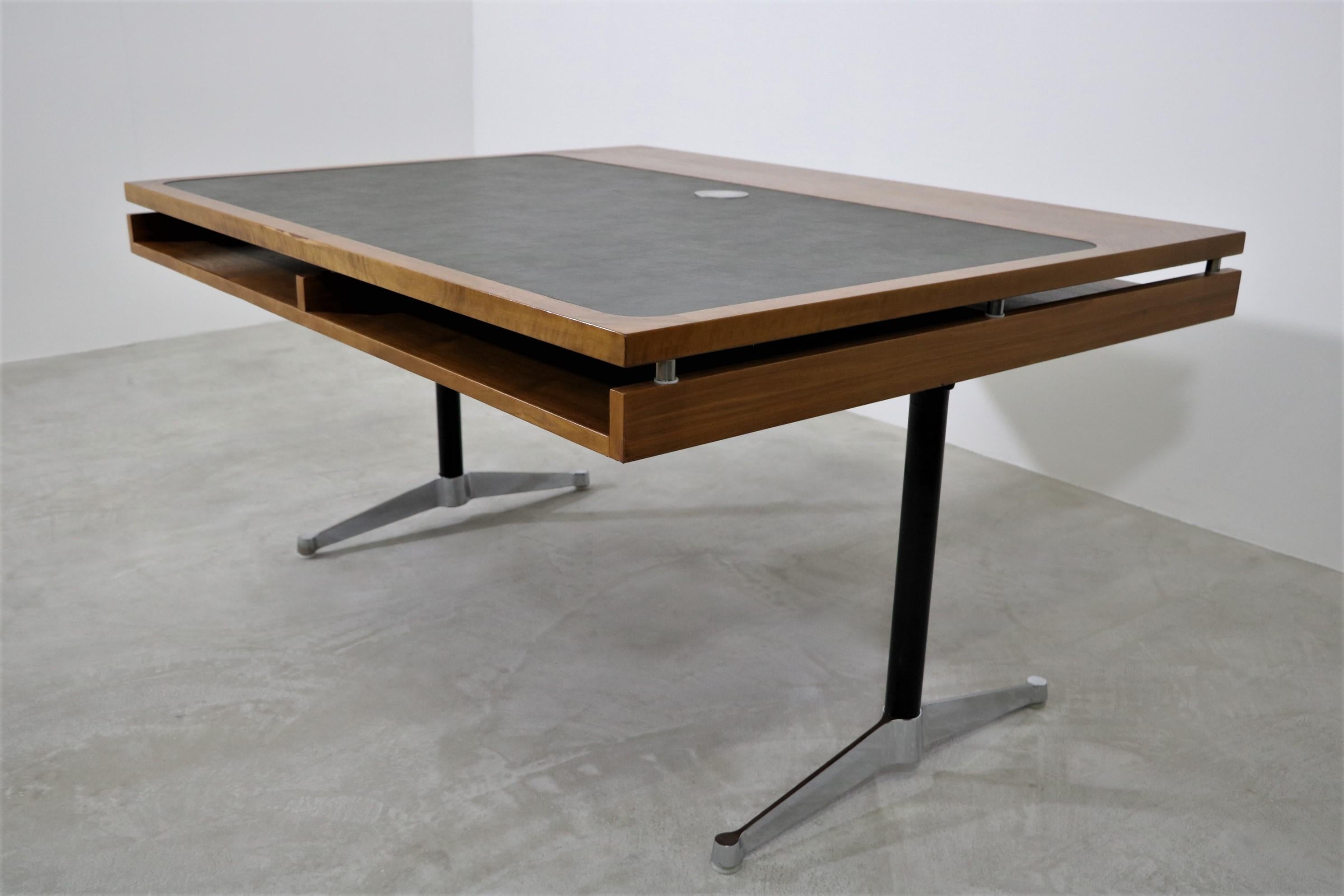 Egon Eiermann-Schreibtisch, hergestellt von Herman Miller, Deutschland, 1968 im Angebot 2