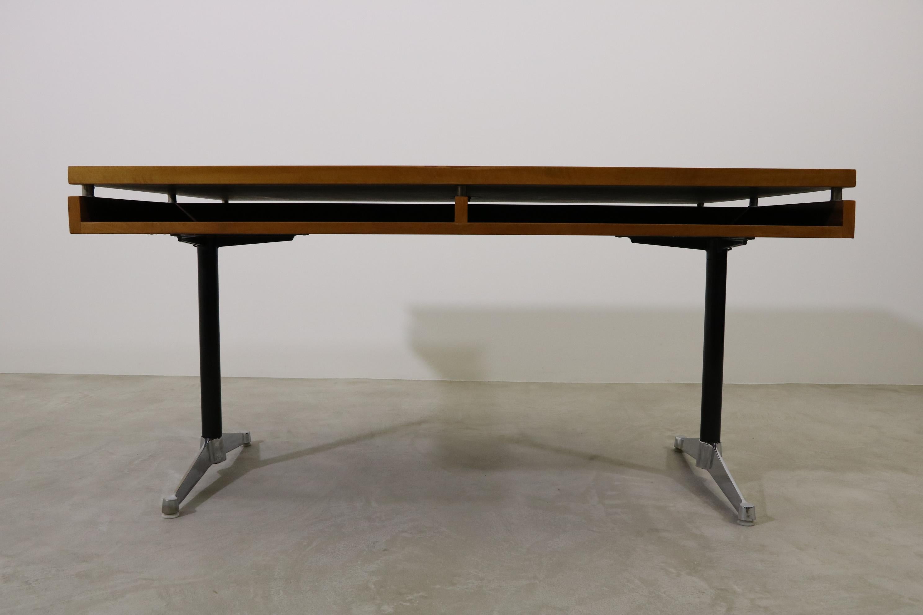 Desk by the German architect Egon Eiermann for Herman Miller, 1968 commissionned by the german Bundestag in a small series of tables.
 