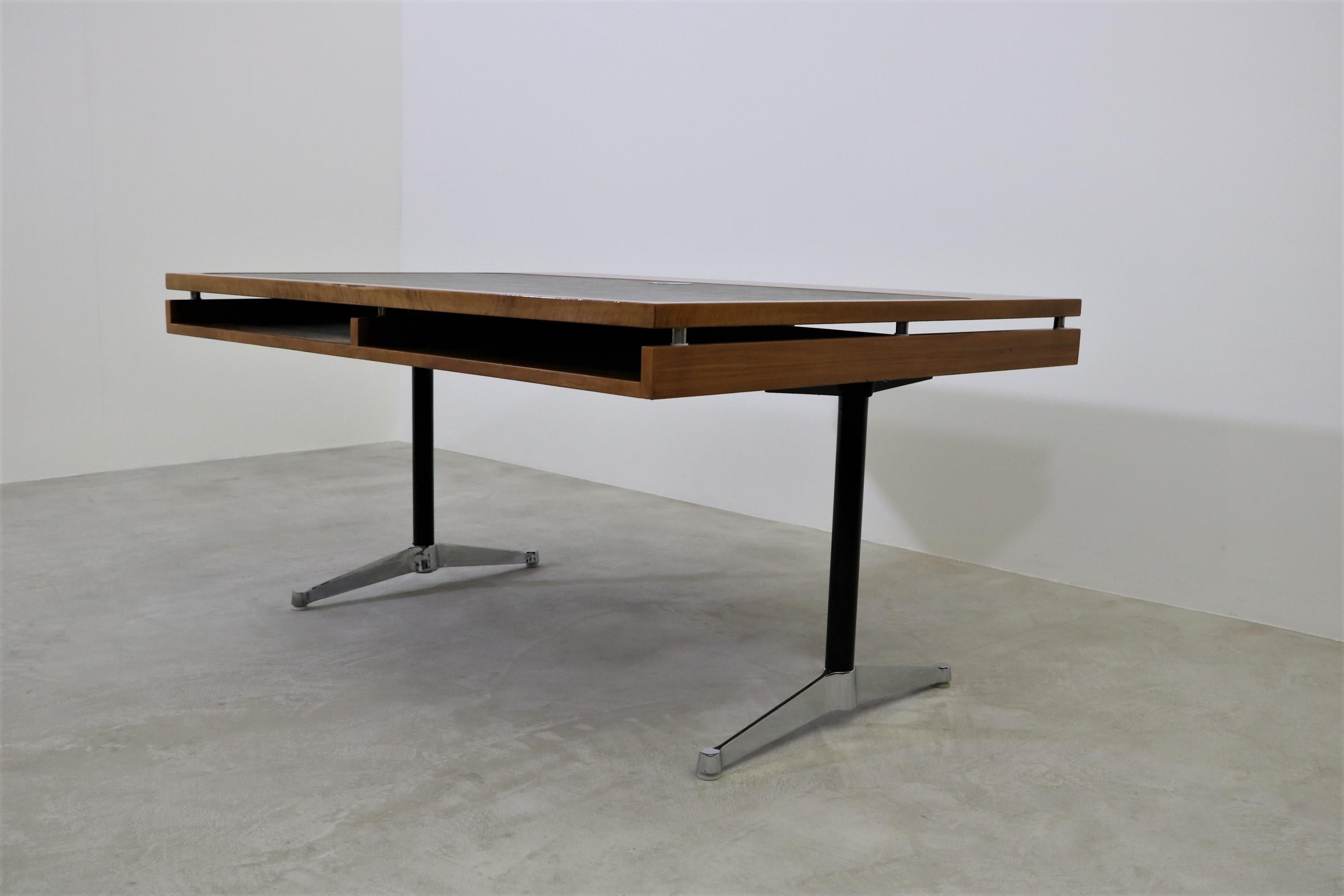 Egon Eiermann-Schreibtisch, hergestellt von Herman Miller, Deutschland, 1968 (20. Jahrhundert) im Angebot