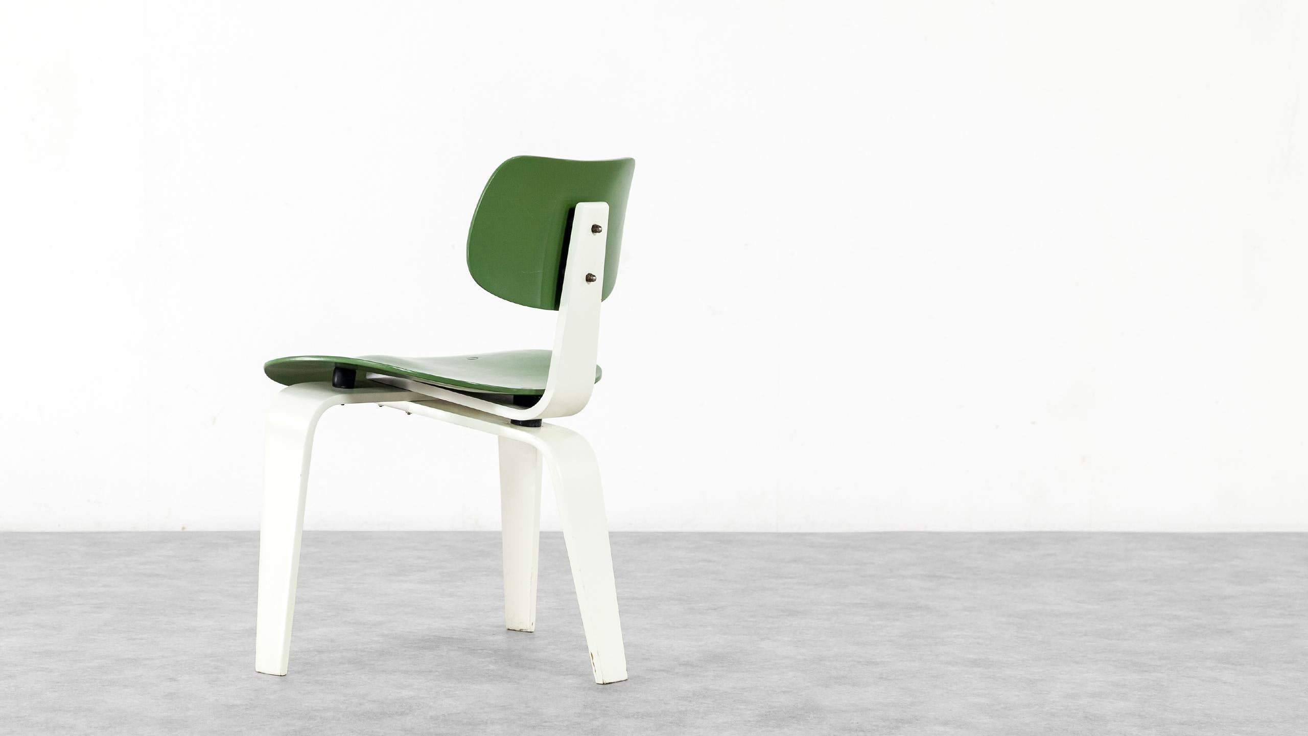 Mid-Century Modern Egon Eiermann, Plywood Chair SE 42, Germany 1955 Early Edition Wilde & Spieth