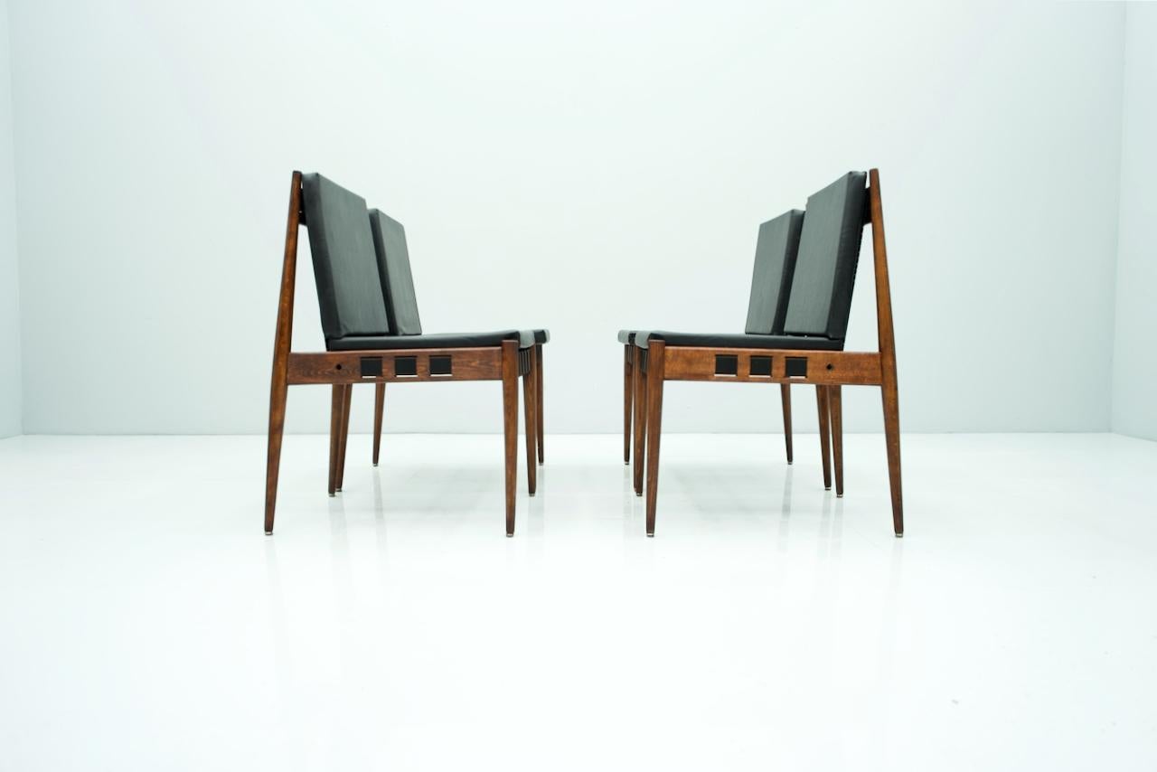 Egon Eiermann SE 121 Dining Room Chairs in Dark Stained Beechwood, 1960s In Good Condition In Frankfurt / Dreieich, DE