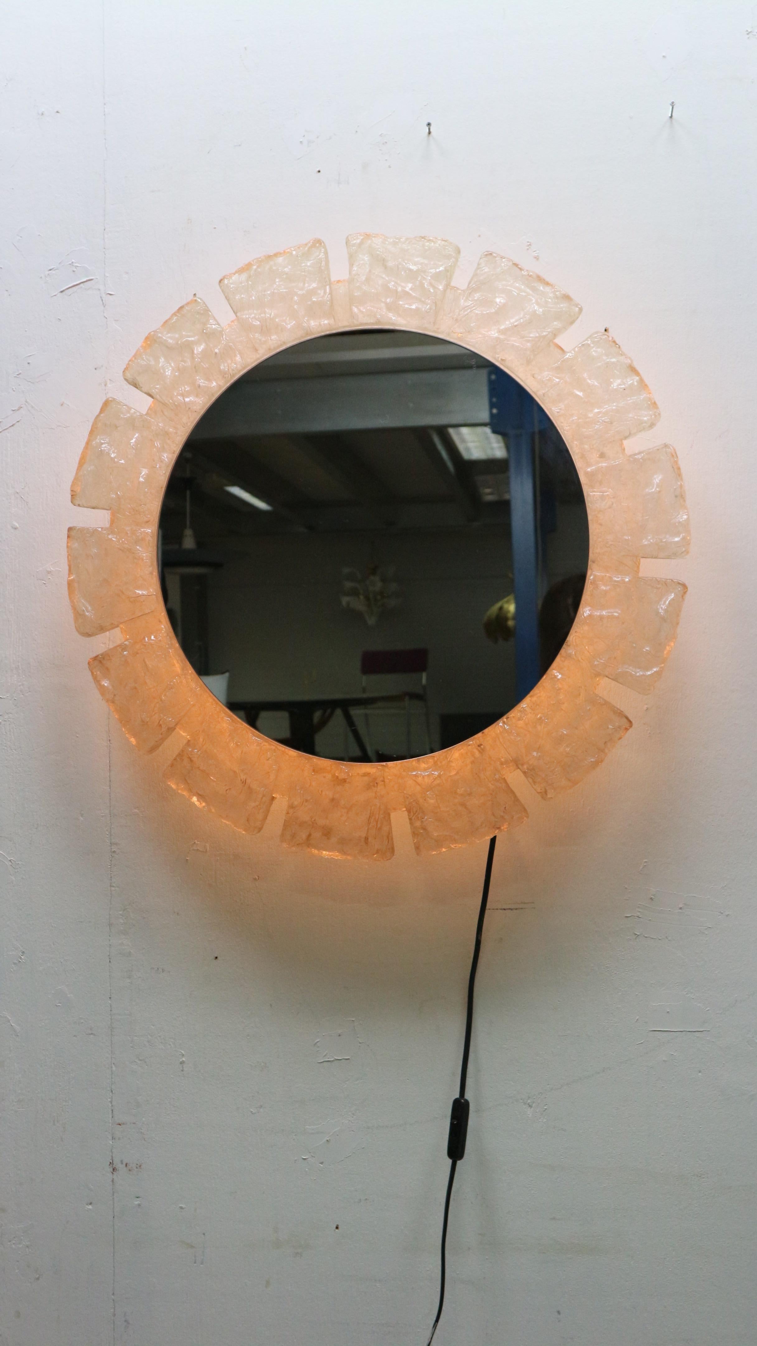 Egon Hillebrand Round Acrylic Illuminated Mirror With Lightening, 1970's Germany For Sale 10