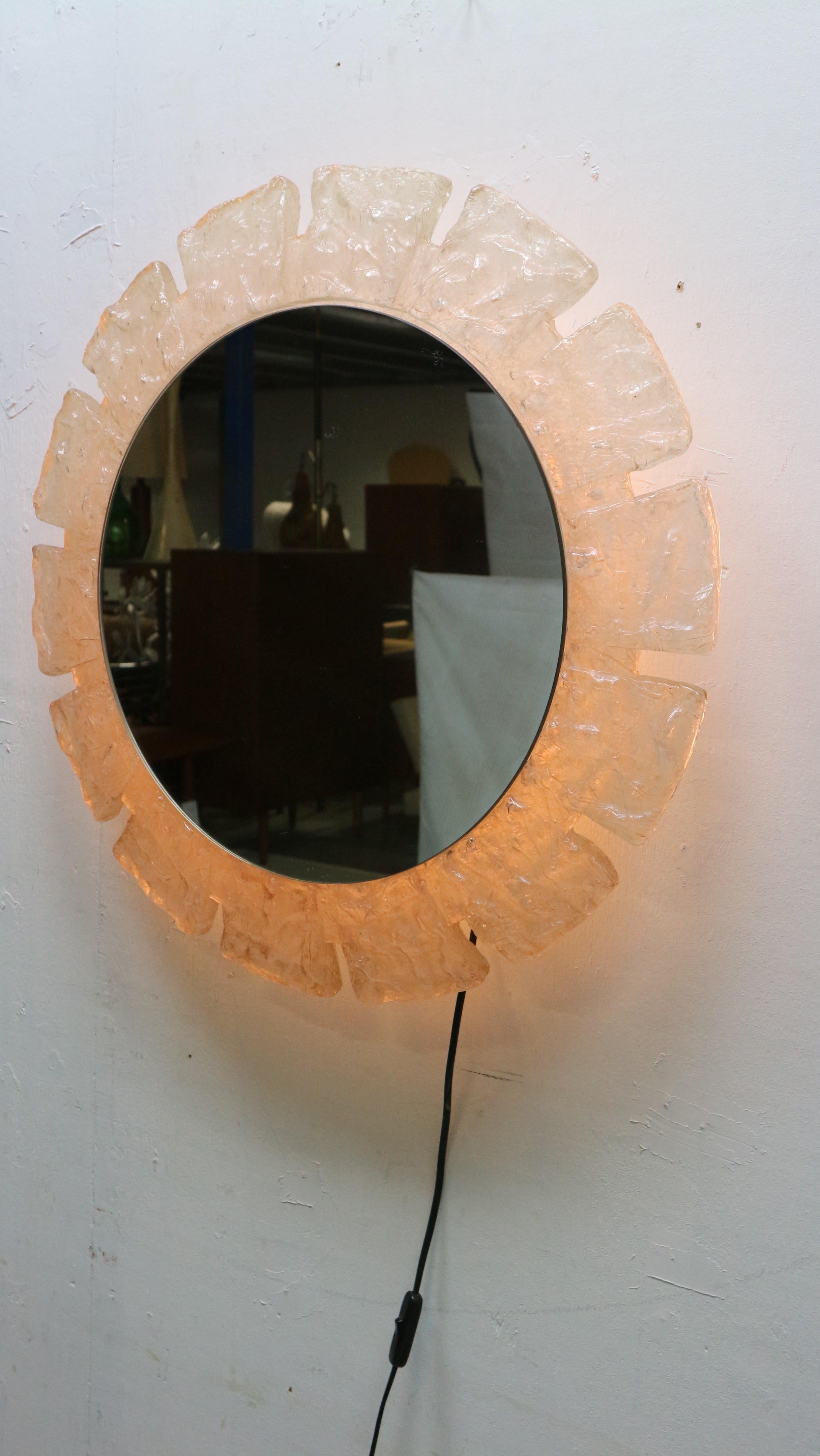 Egon Hillebrand Round Acrylic Illuminated Mirror With Lightening, 1970's Germany For Sale 11