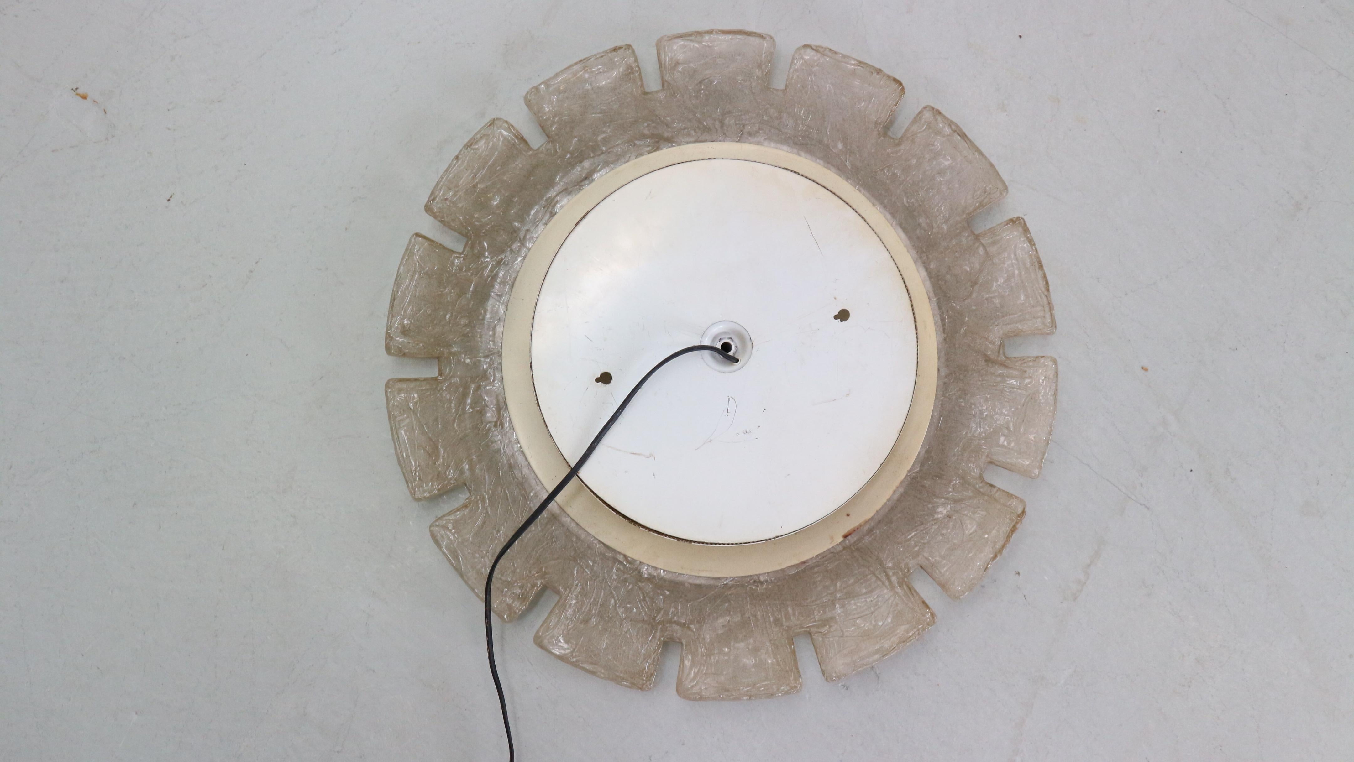 Egon Hillebrand Round Acrylic Illuminated Mirror With Lightening, 1970's Germany For Sale 12