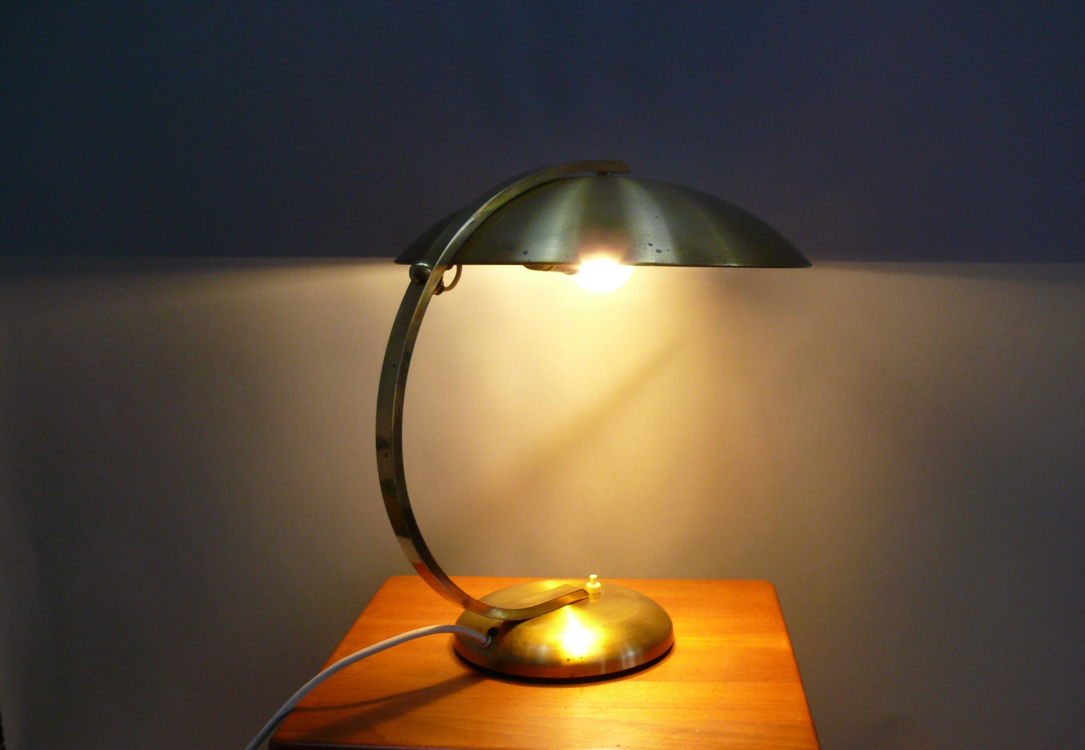 Egon Hillebrand Lámpara de sobremesa - Lámpara de escritorio Bauhaus - 'Gleibo', Alemania, años 30 en venta 7