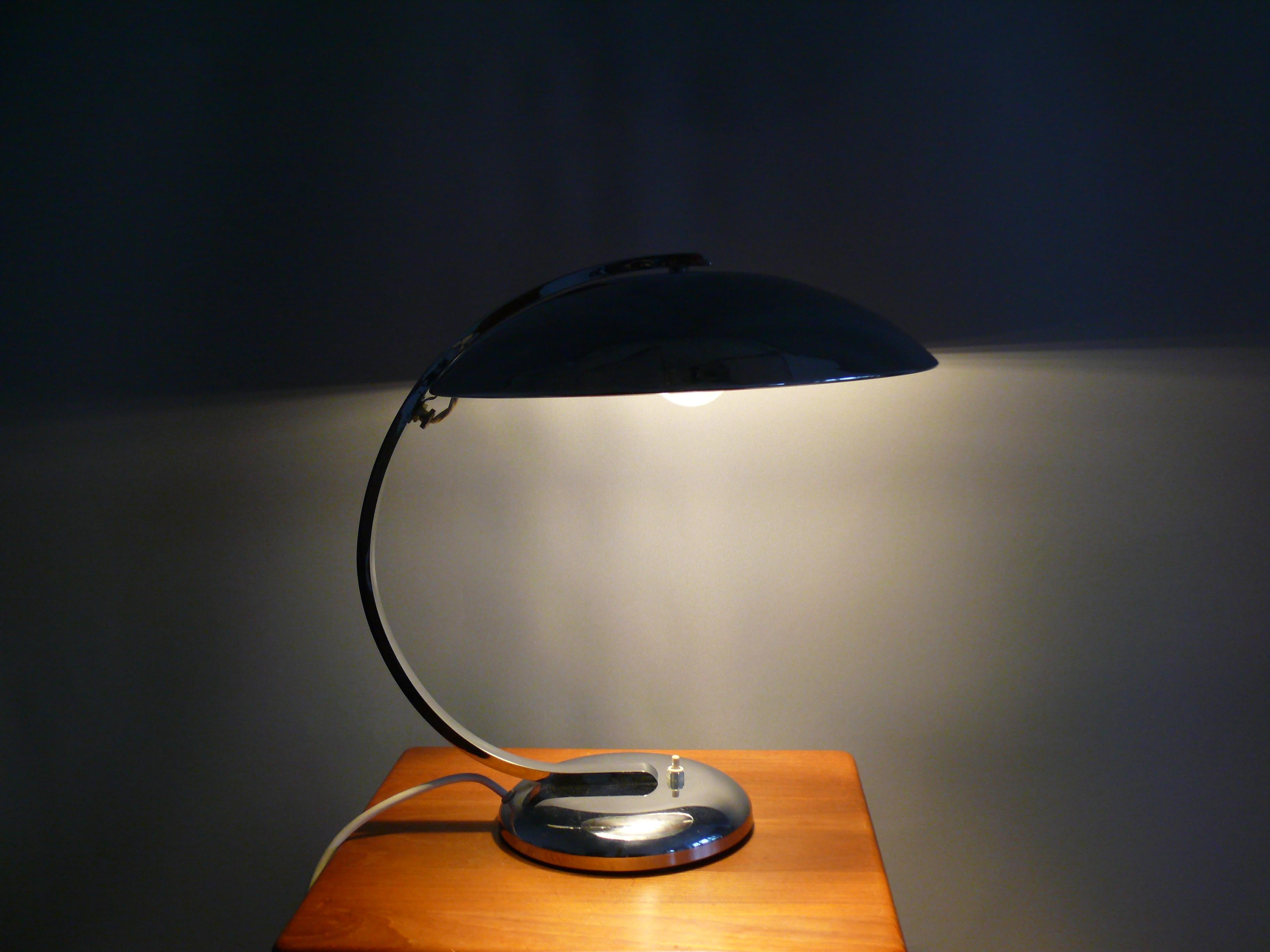 Egon Hillebrand Lámpara de sobremesa - Lámpara de escritorio Bauhaus - 'Gleibo', Alemania, años 30 en Bueno estado para la venta en Schwerin, MV