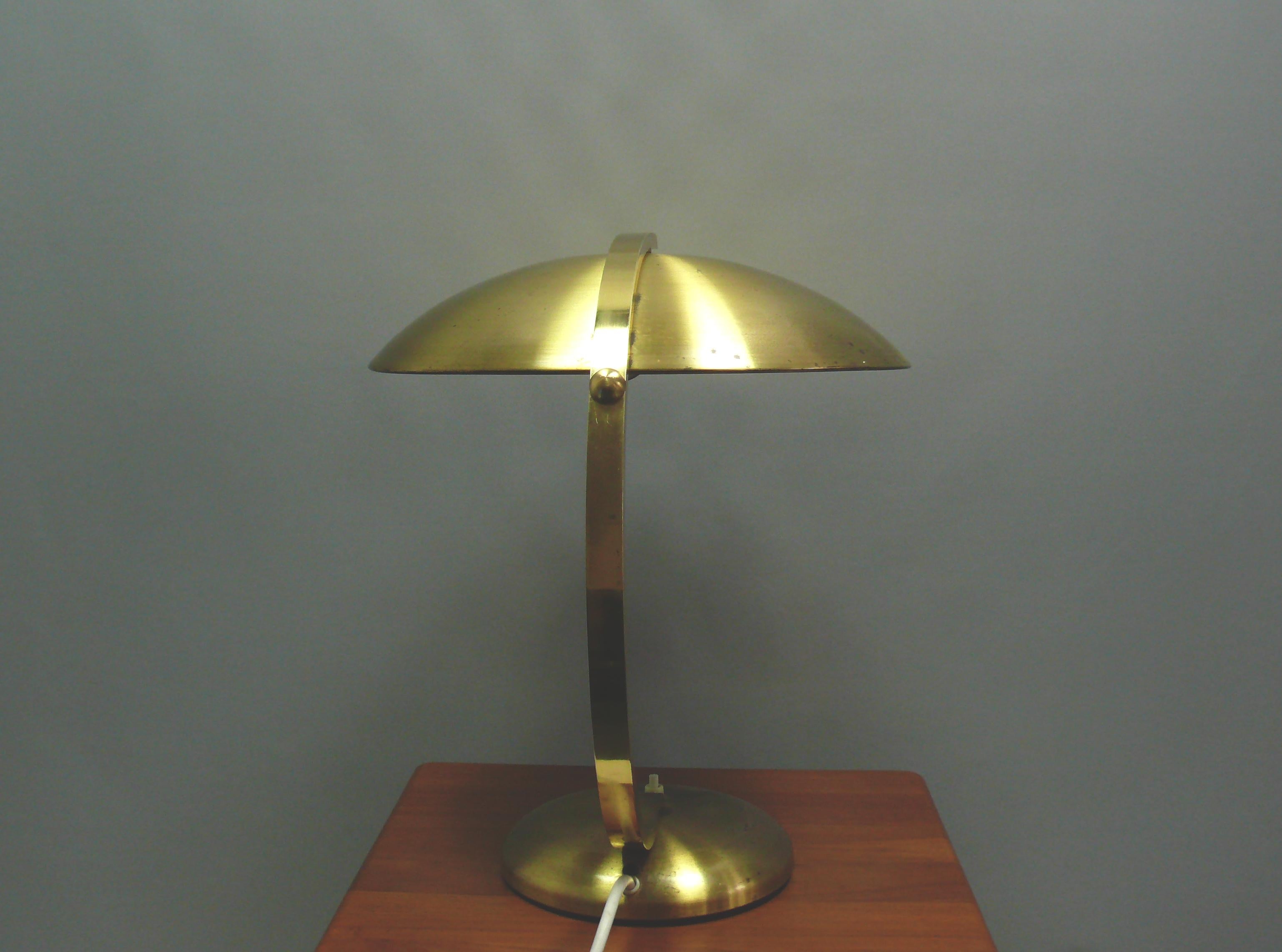 Egon Hillebrand Lámpara de sobremesa - Lámpara de escritorio Bauhaus - 'Gleibo', Alemania, años 30 mediados del siglo XX en venta