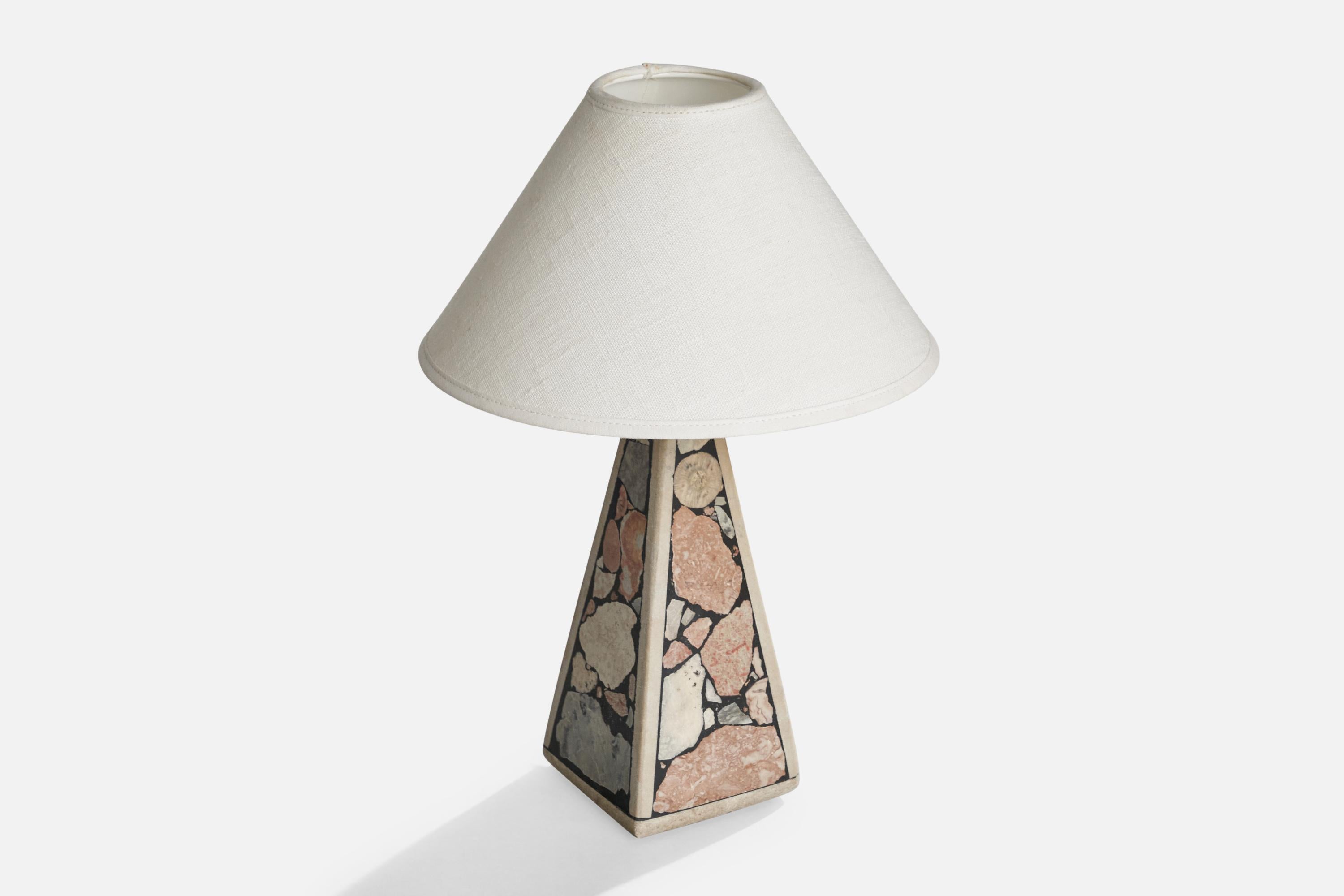 Egon Jakobsson, lampe de table, pierre fossile, Suède, années 1990 Bon état - En vente à High Point, NC