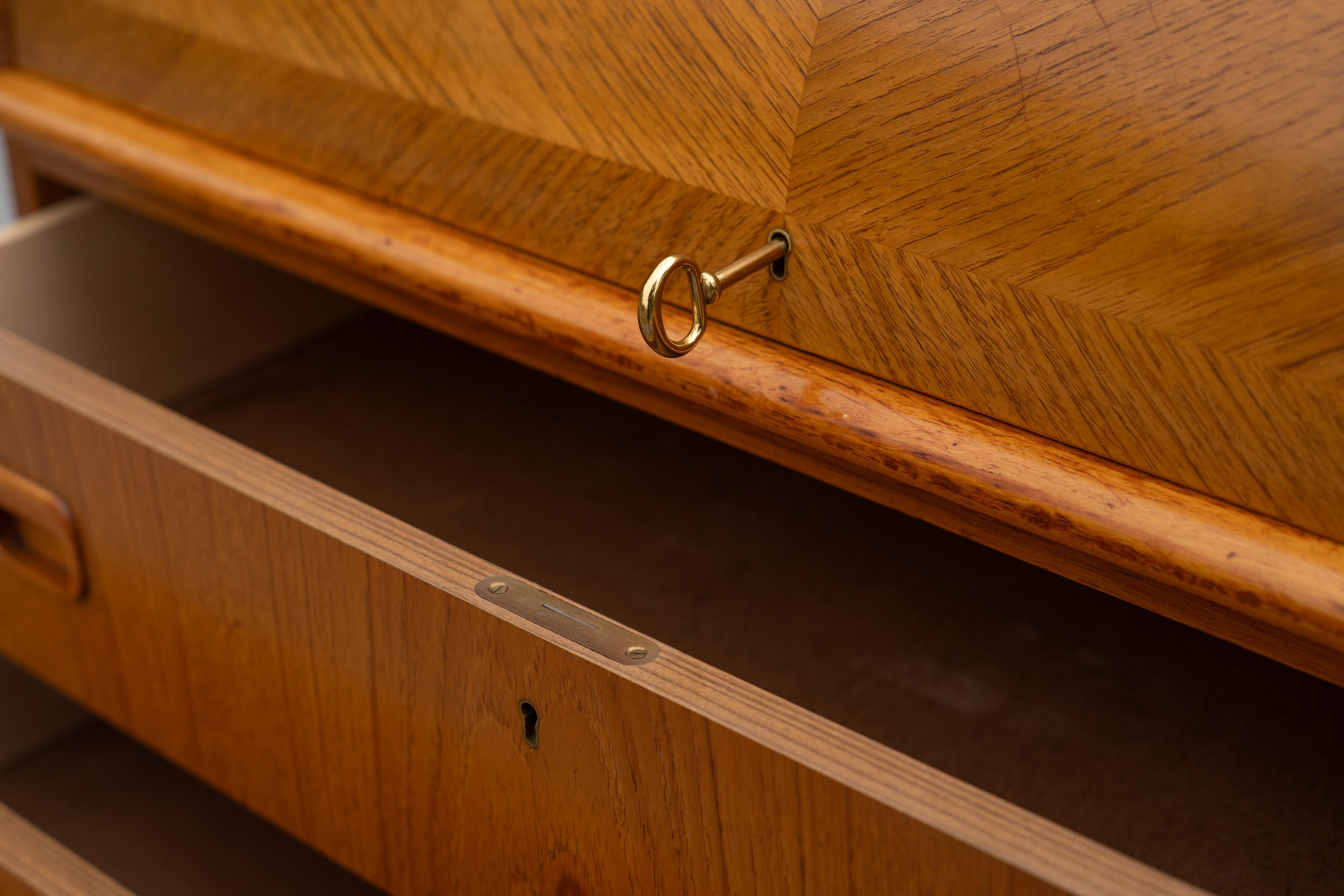 Egon Ostergaard for SMI Sweden Bookmatched Teak Roll Top Desk or Secretary For Sale 3