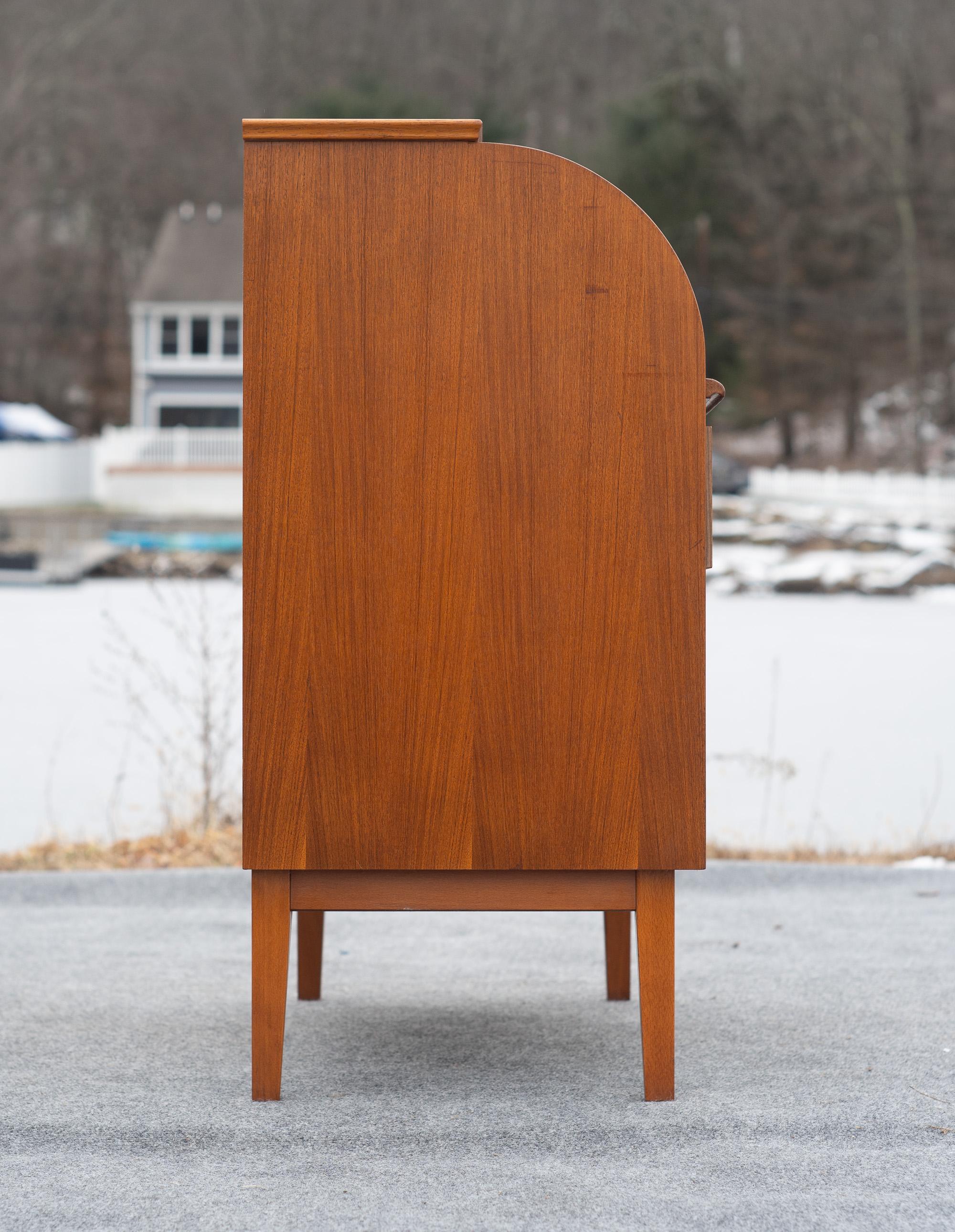 Egon Ostergaard for SMI Sweden Bookmatched Teak Roll Top Desk or Secretary For Sale 3