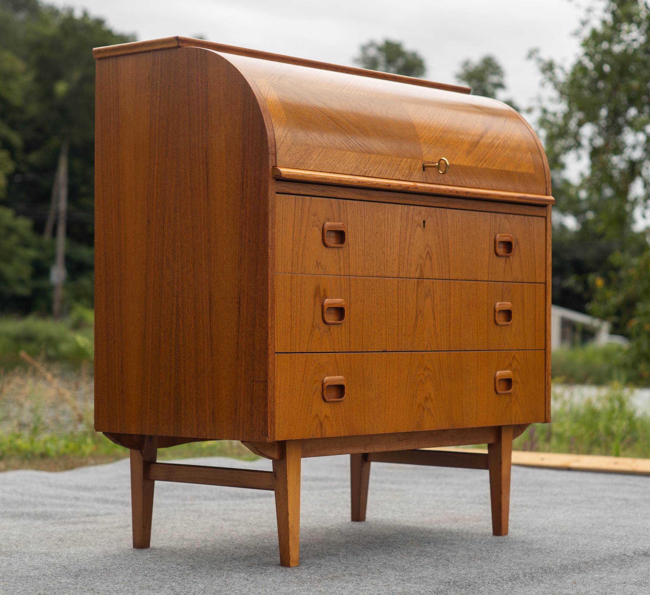 Mid-Century Modern Egon Ostergaard for SMI Sweden Bookmatched Teak Roll Top Desk or Secretary For Sale
