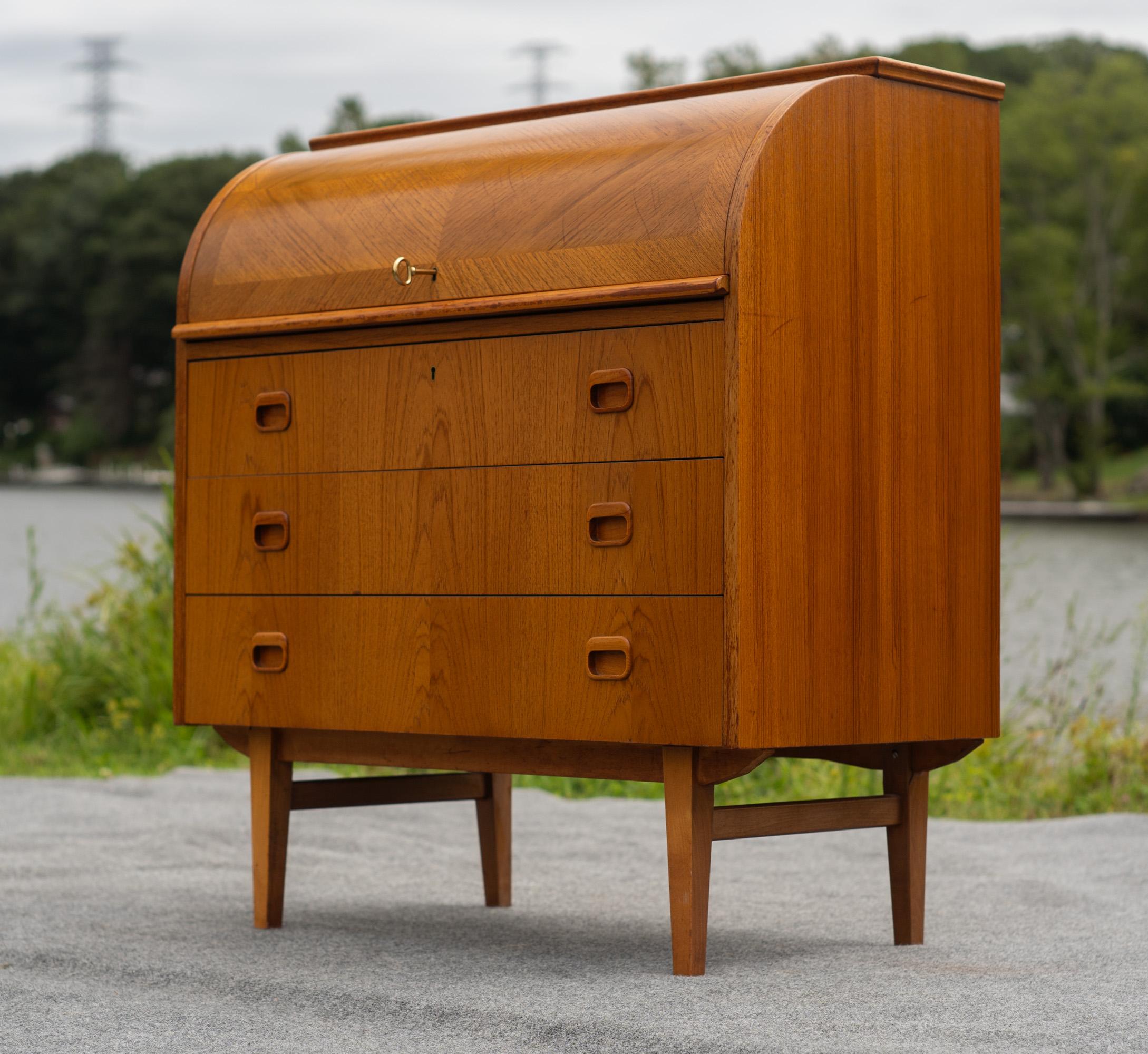 Danish Egon Ostergaard for SMI Sweden Bookmatched Teak Roll Top Desk or Secretary For Sale
