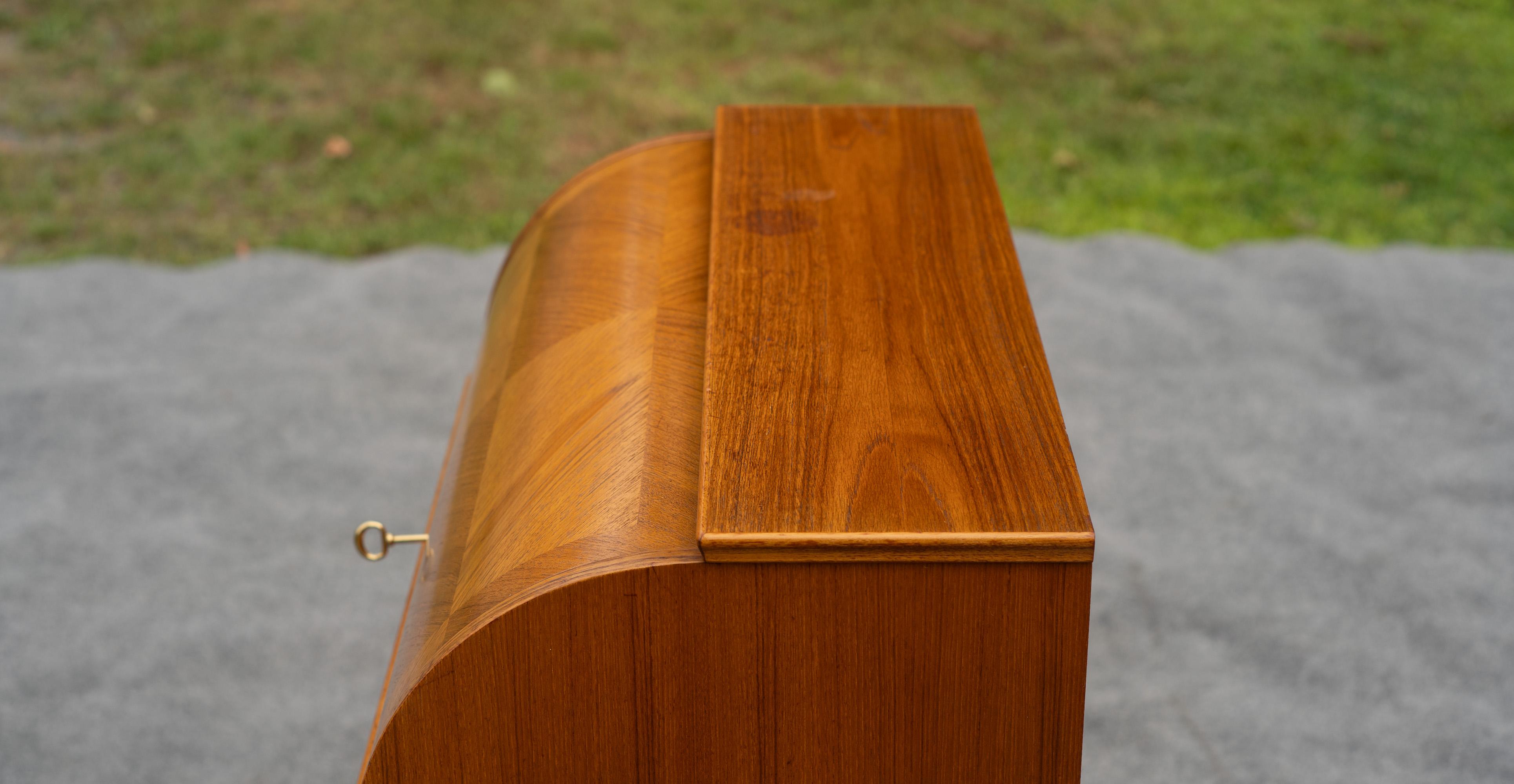 Egon Ostergaard for SMI Sweden Bookmatched Teak Roll Top Desk or Secretary For Sale 1