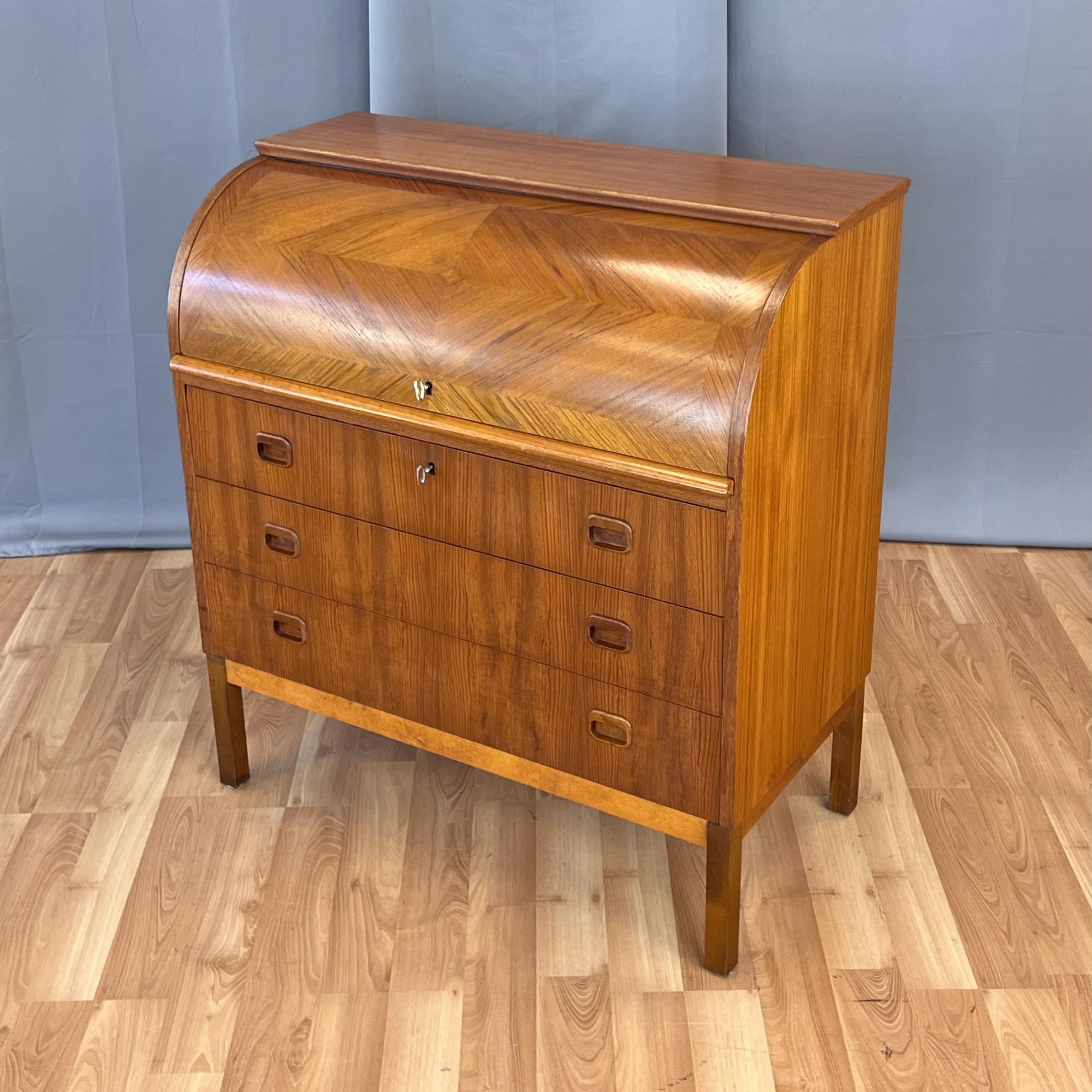 Bureau de secrétaire en teck Egon Ostergaard pour Svensk Mobelindustri, années 1960 8