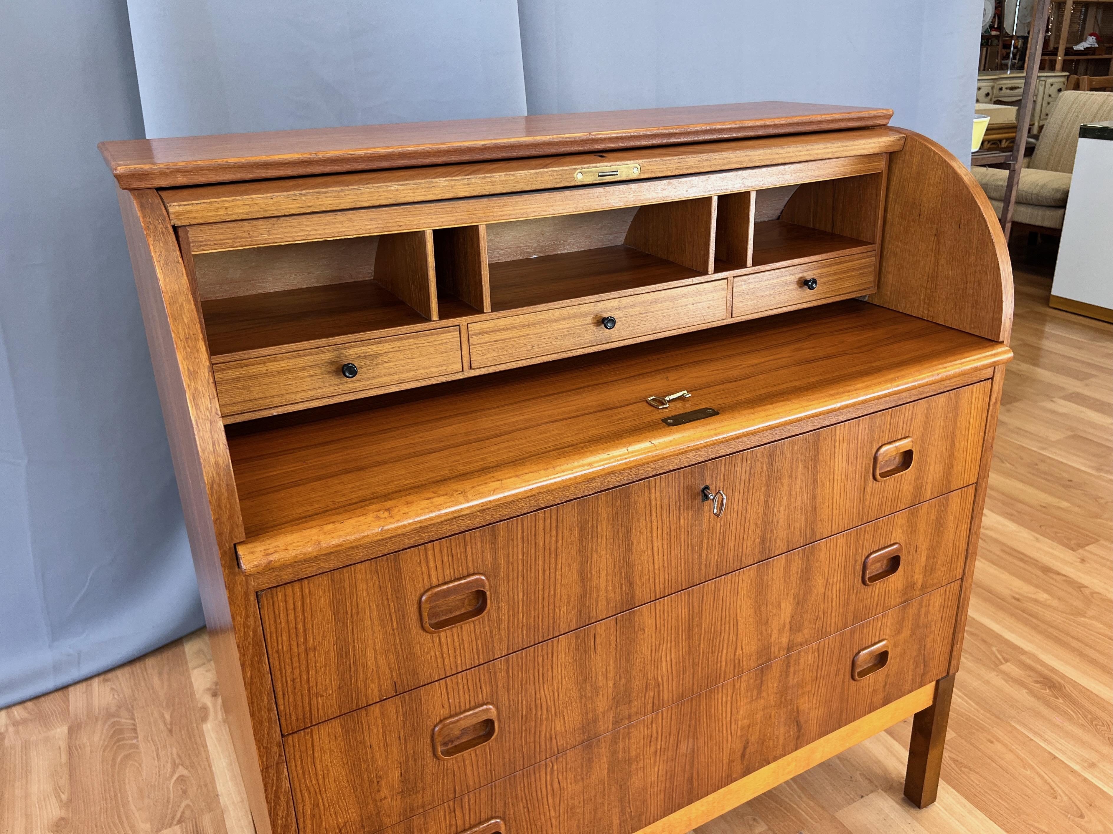Placage Bureau de secrétaire en teck Egon Ostergaard pour Svensk Mobelindustri, années 1960