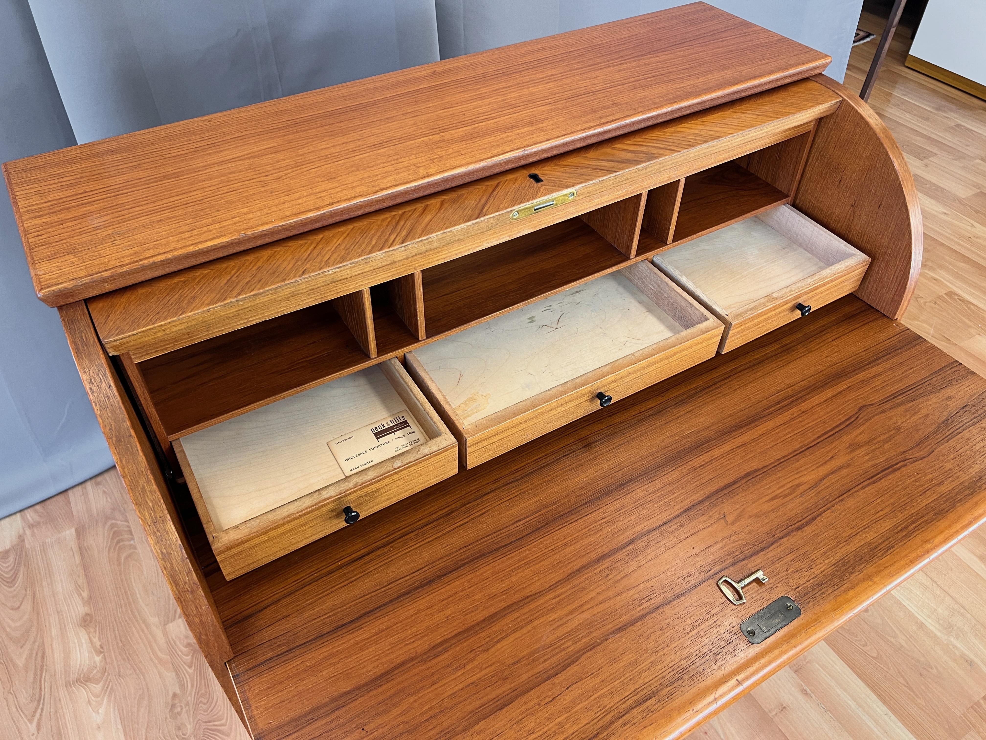Milieu du XXe siècle Bureau de secrétaire en teck Egon Ostergaard pour Svensk Mobelindustri, années 1960
