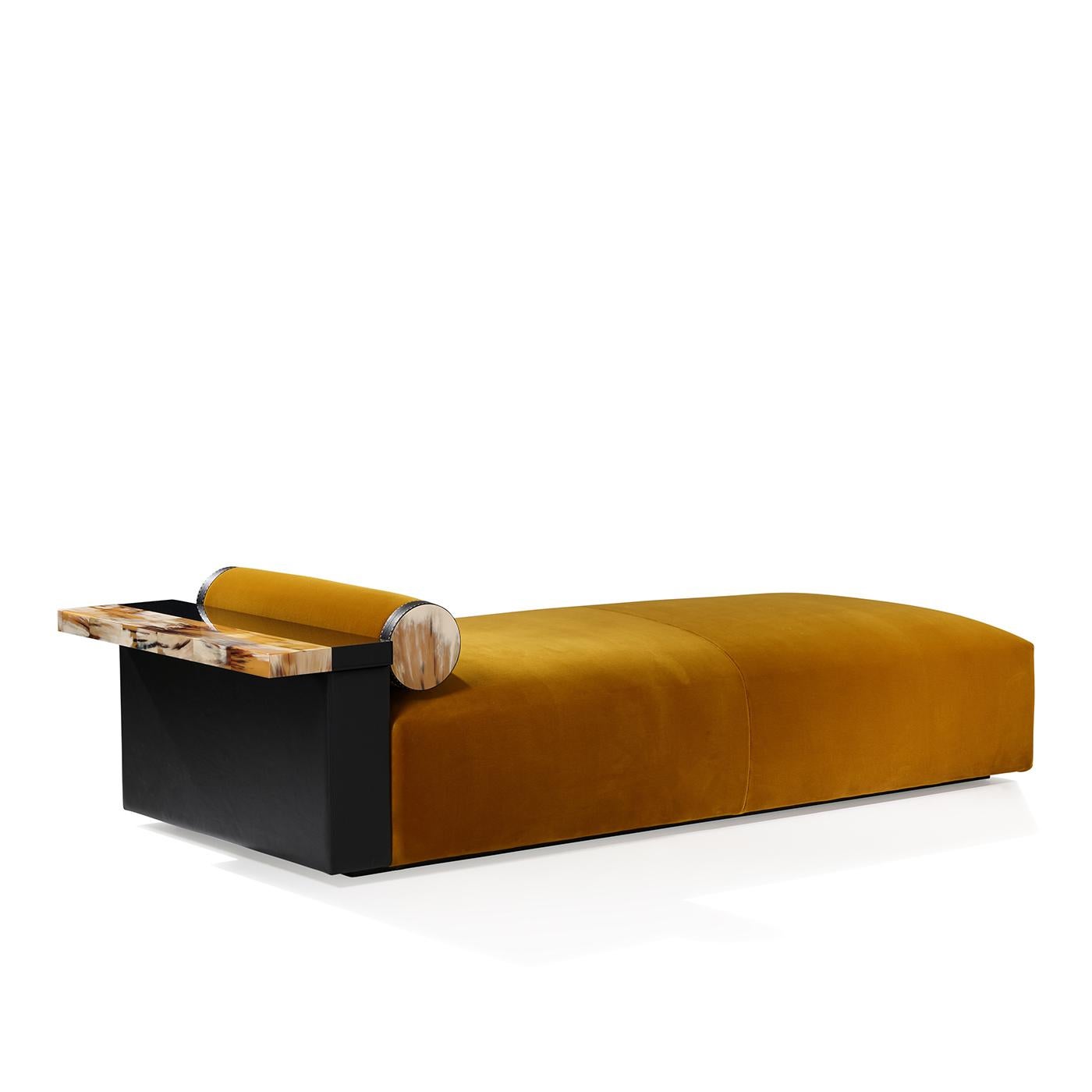 Egon Yellow Velvet With Leather And Horn Details Chaise Lounge by Arcahorn In New Condition For Sale In Milan, IT