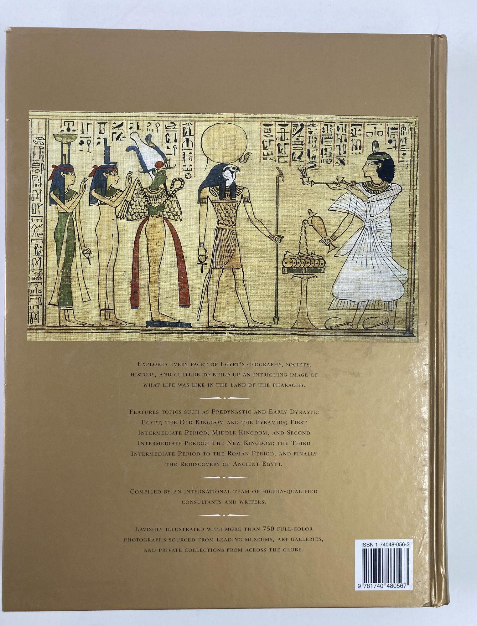 Égyptien Égypte : Land and Lives of the Pharaohs Revealed Livre à couverture rigide de Cheryl Perry en vente