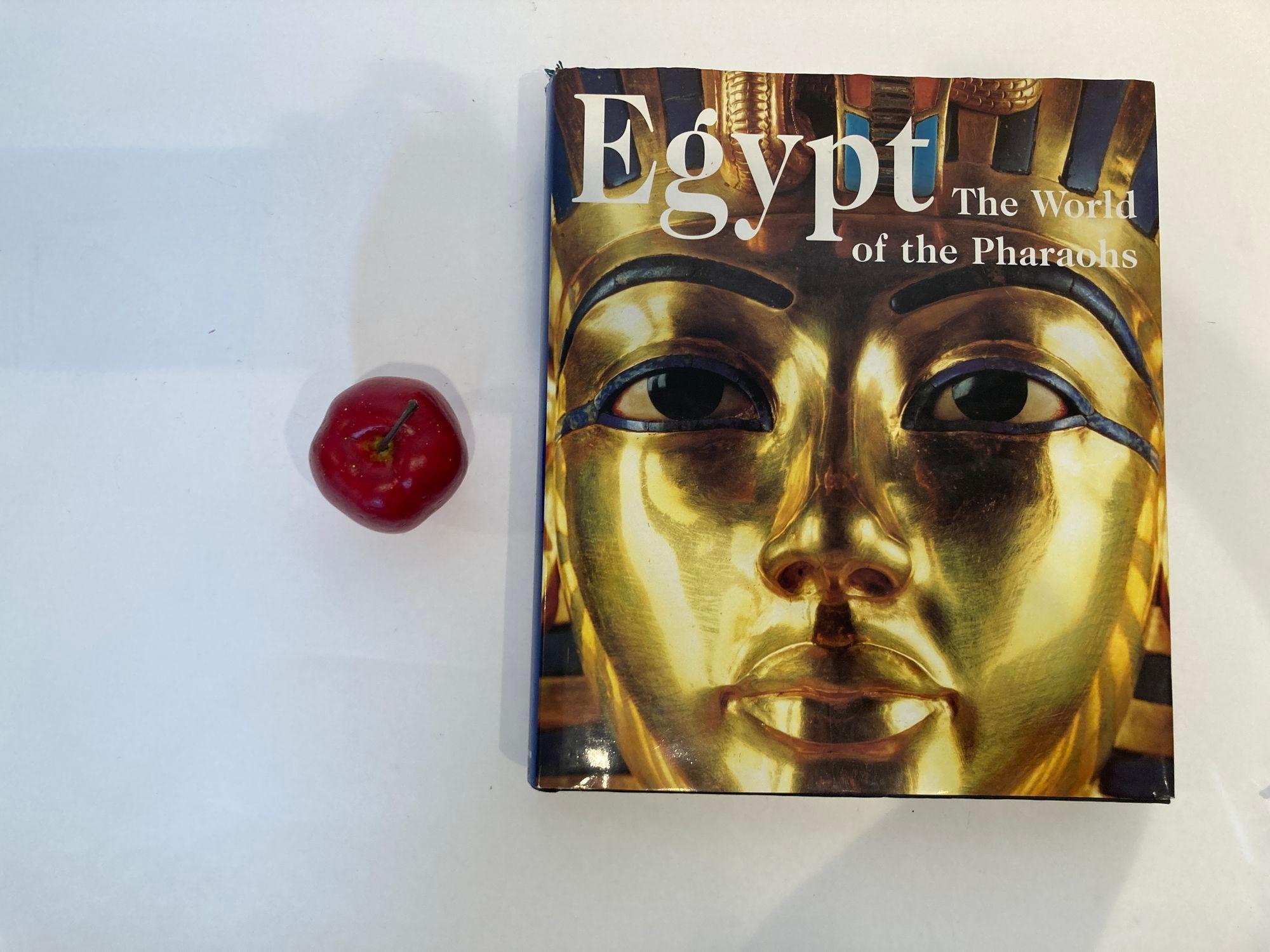 Egypt, The World of the Pharaohs Regine Schulz Hardcover Large Book 1st ED 1998 9