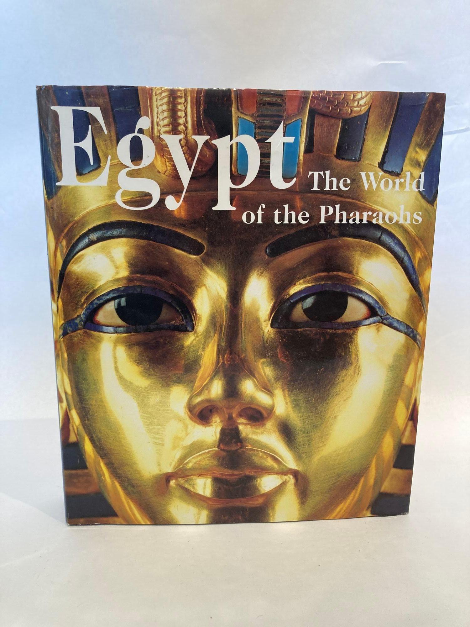 Egypt: The World of the Pharaohs Regine Schulz.
Collectible 1st edition, 1st printing 1998
Large hardcover coffee table book, comes with a free Egyptian bookmark.
Title: Egypt: The World of the Pharaohs
Publisher: H. F. Ullmann
Publication