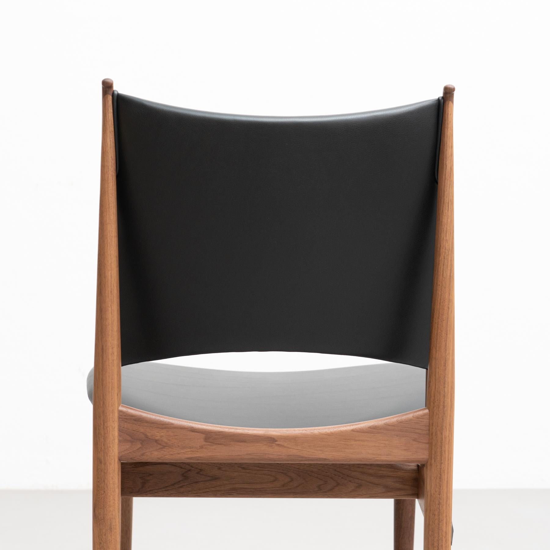 Egyptian Armchair in Wood and Leather, by Finn Juhl 5