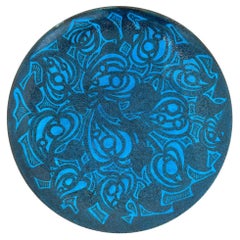 Assiette en céramique murale bleu égyptien par Edmond Lachenal