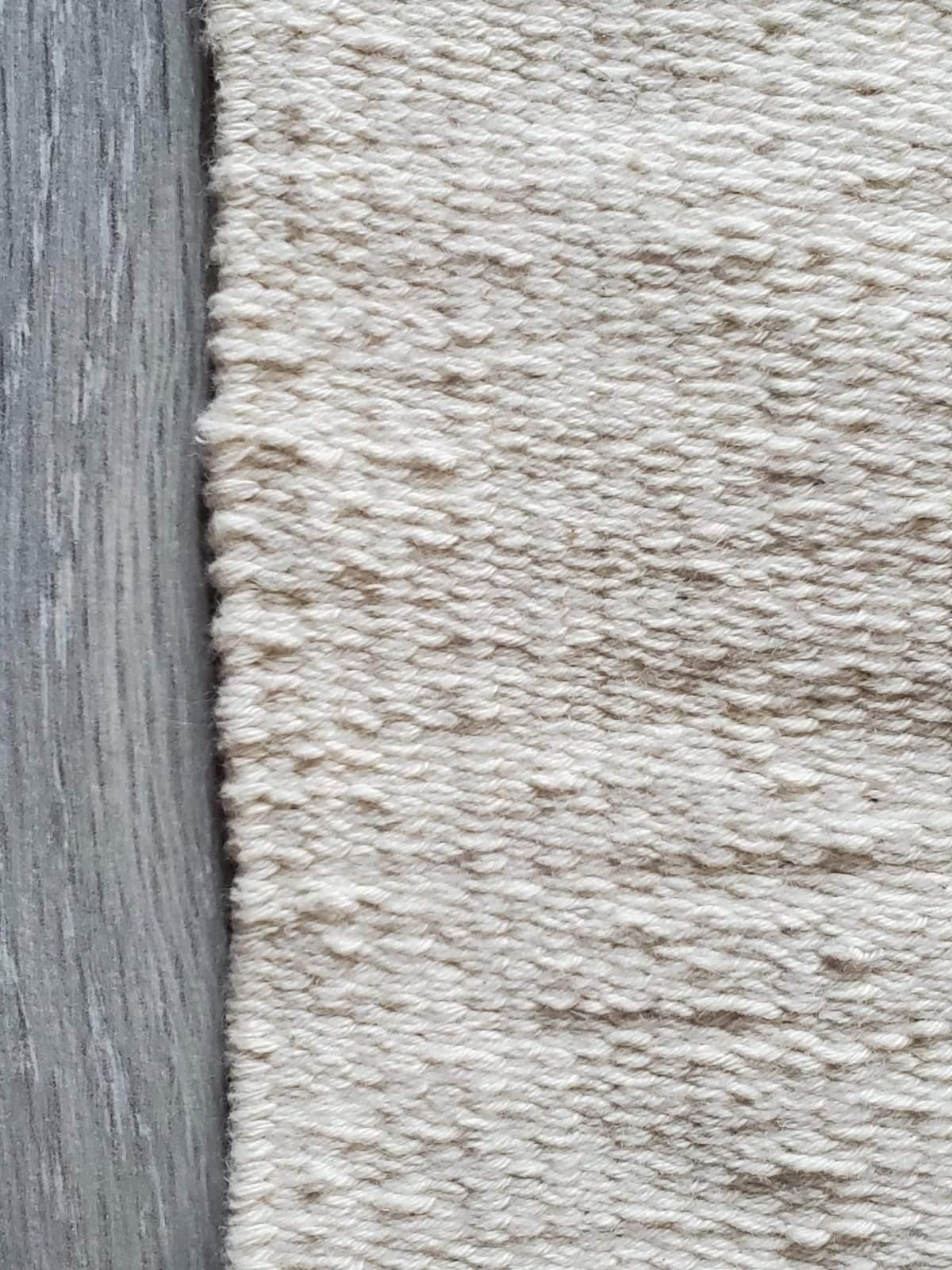 Ägyptische Baumwolle Soft Sand Weiß Handgewebter Vorleger Kilim (Böhmisch) im Angebot
