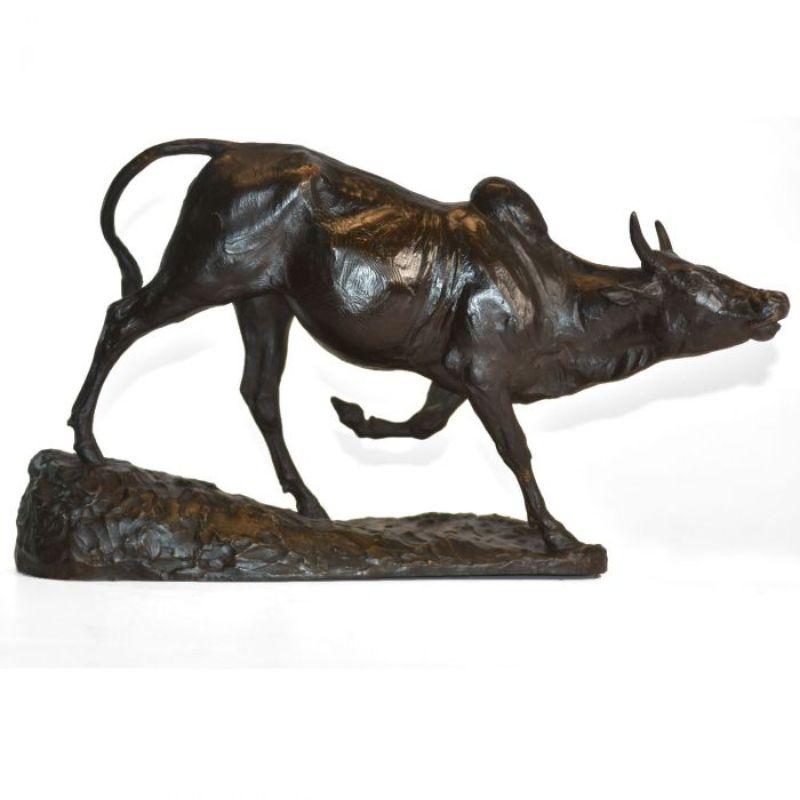 Bronze animalier du XIXe siècle signé Robert Bousquet (1894-1917) daté de 1911 représentant une vache égyptienne à bosse appelée gamus Dimension longueur 53 cm pour 31 cm de hauteur et 13,5 cm de profondeur.

Informations complémentaires :
Matériau